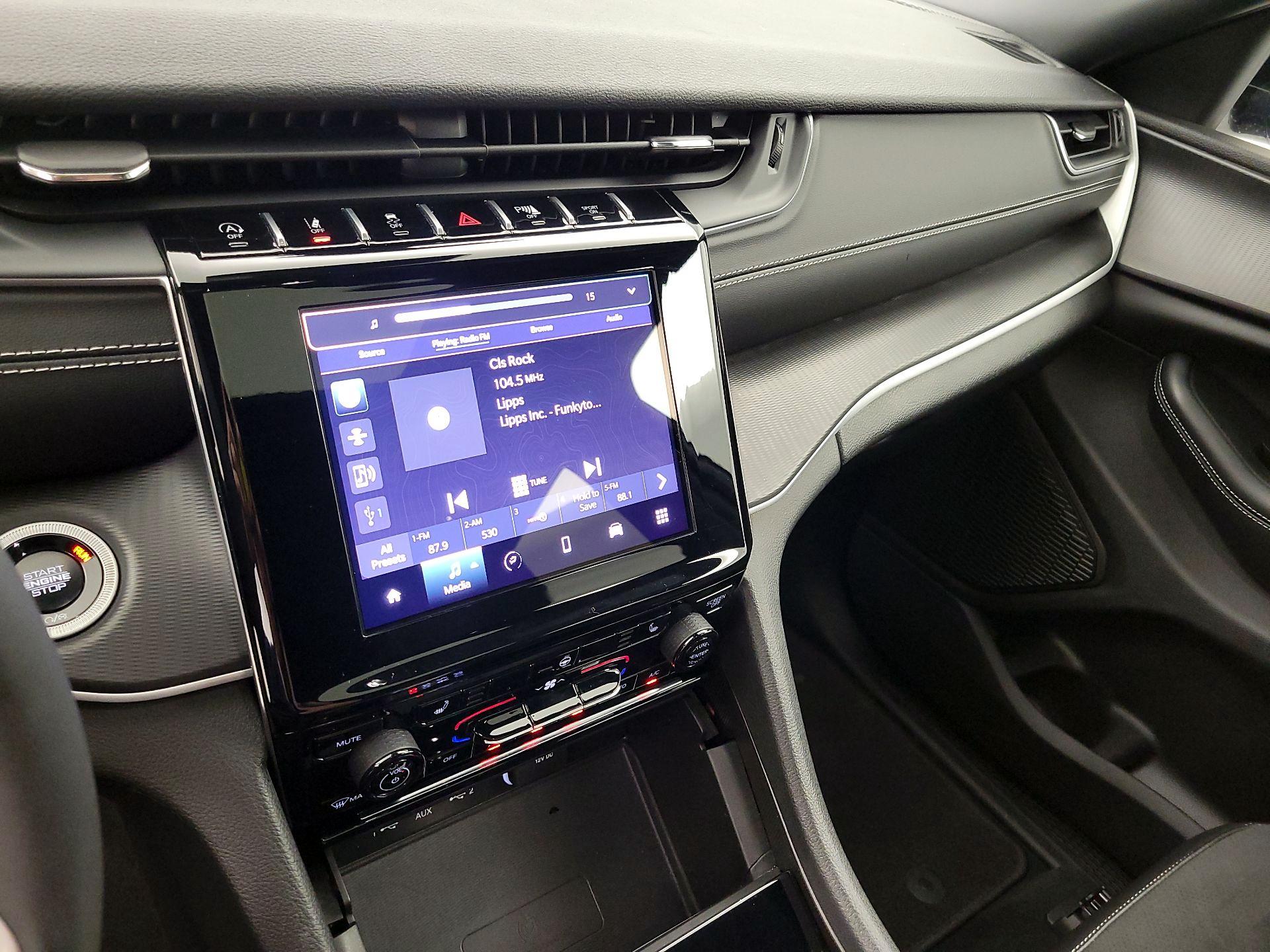 Thumbnail: 2024 Jeep Grand Cherokee L - 15