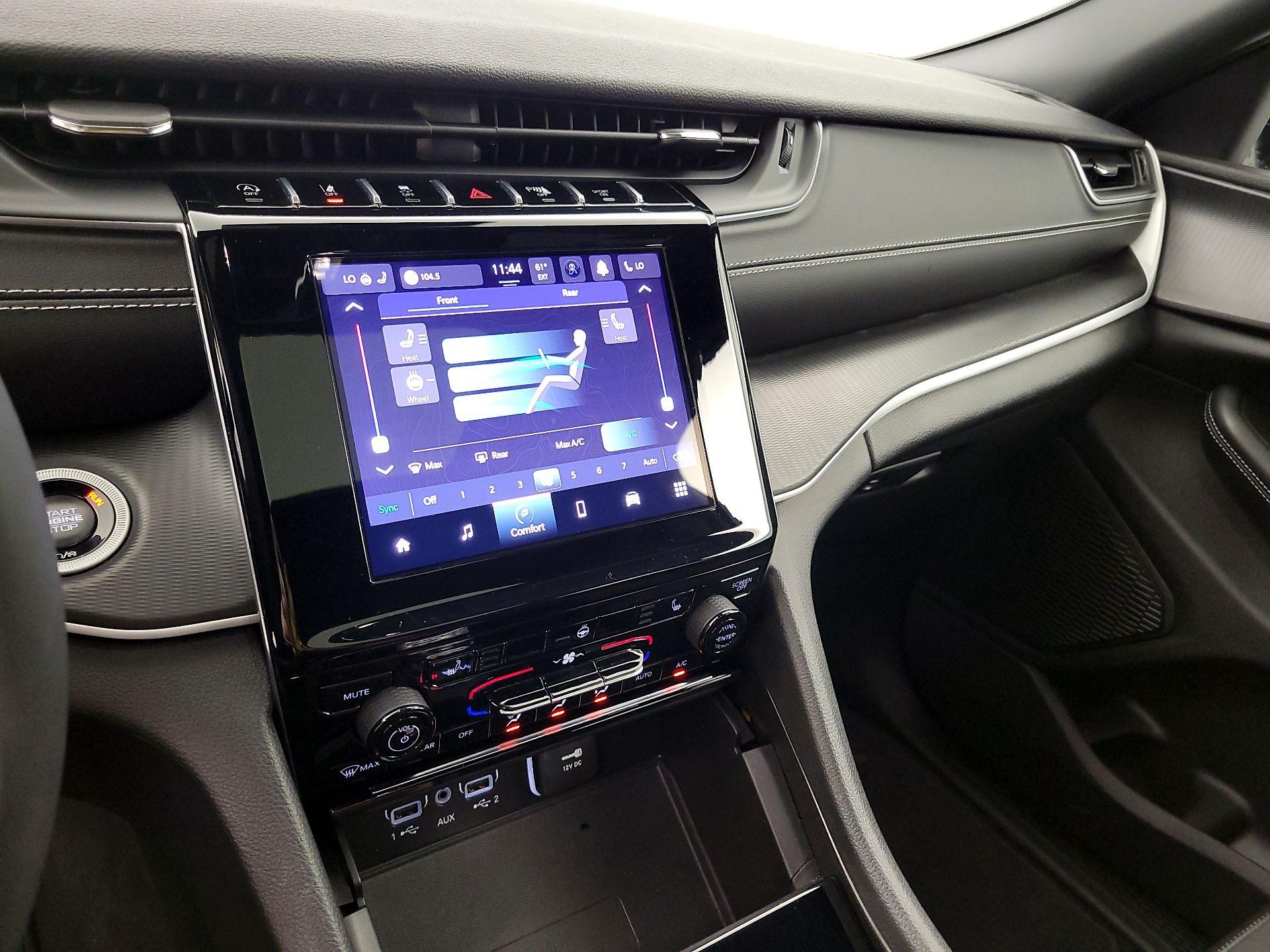 Thumbnail: 2024 Jeep Grand Cherokee L - 16