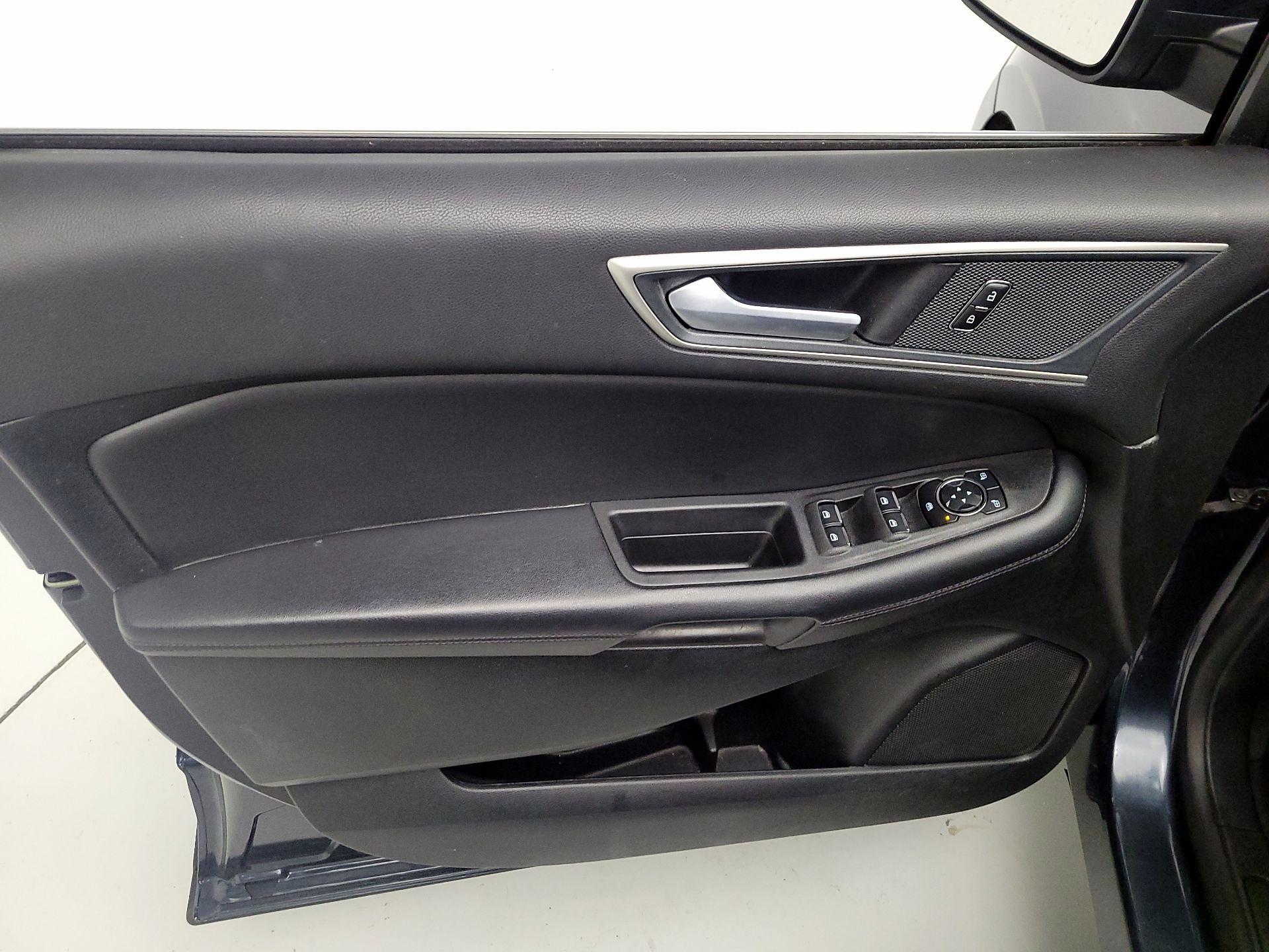 Thumbnail: 2023 Ford Edge - 12