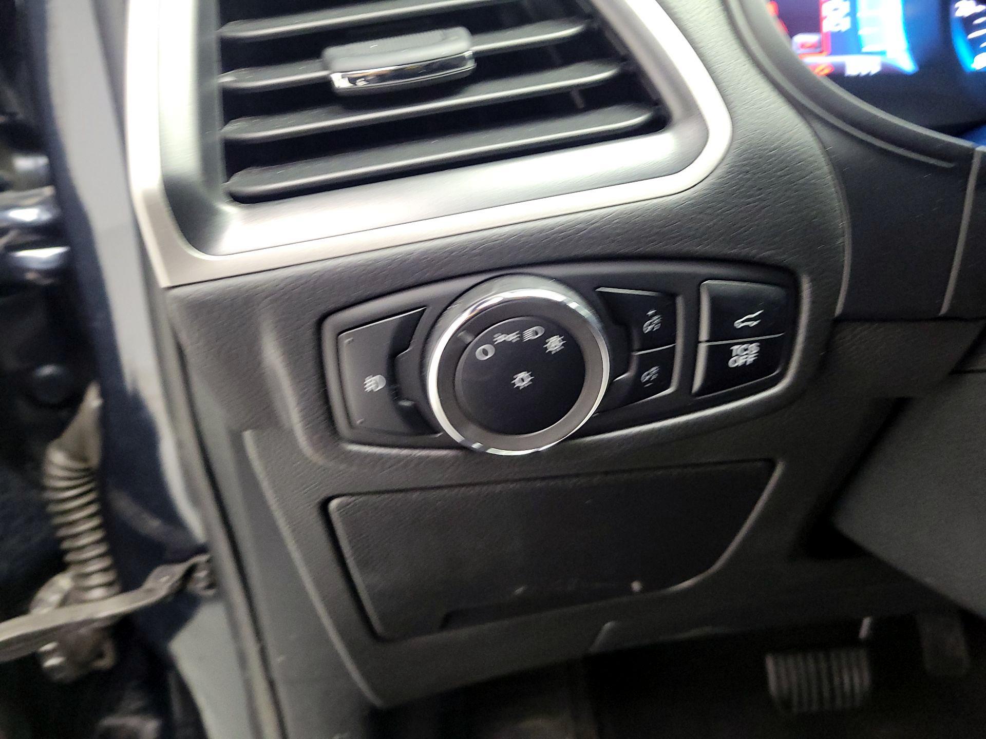 Thumbnail: 2023 Ford Edge - 13