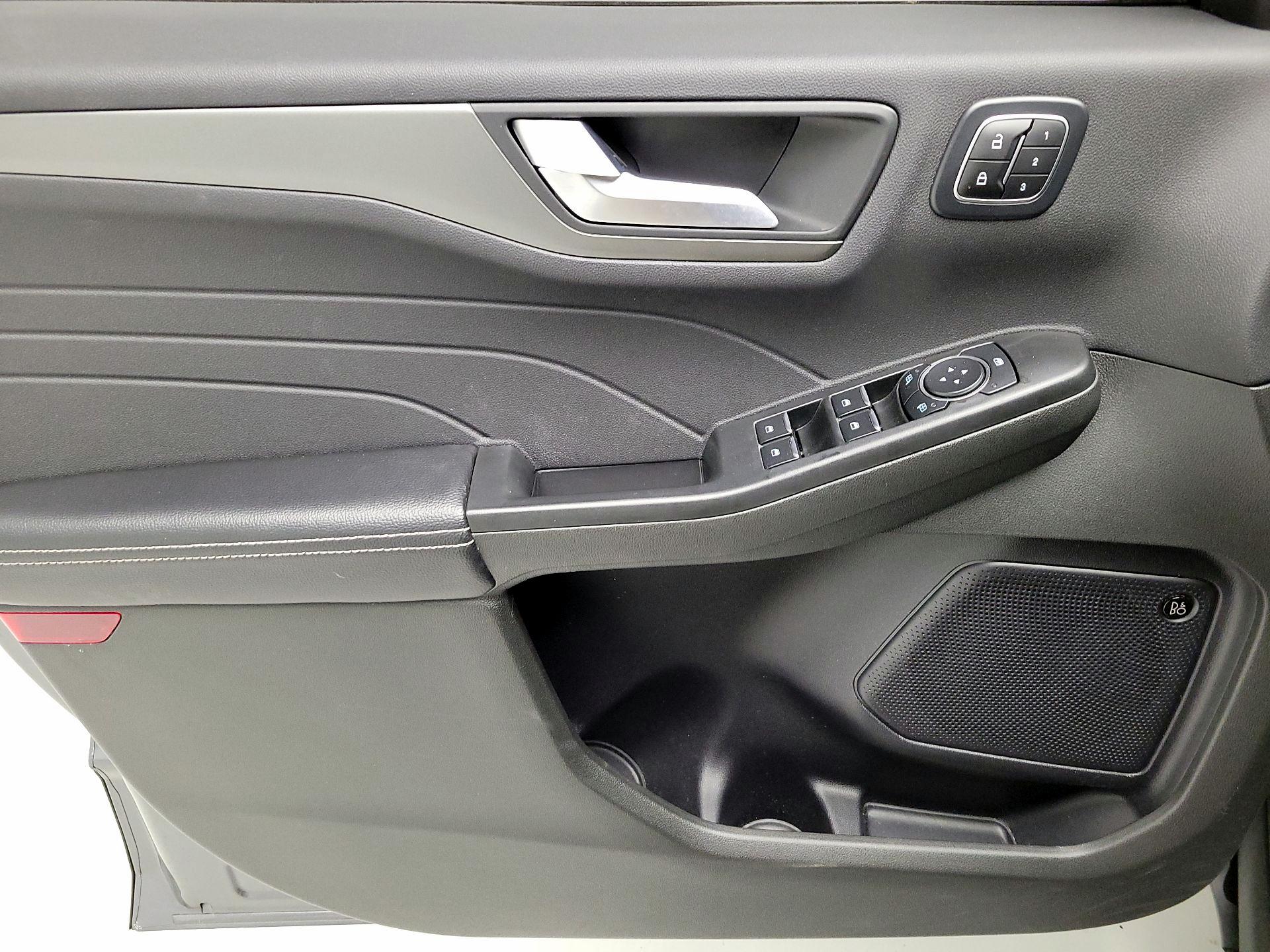 Thumbnail: 2023 Ford Escape - 12