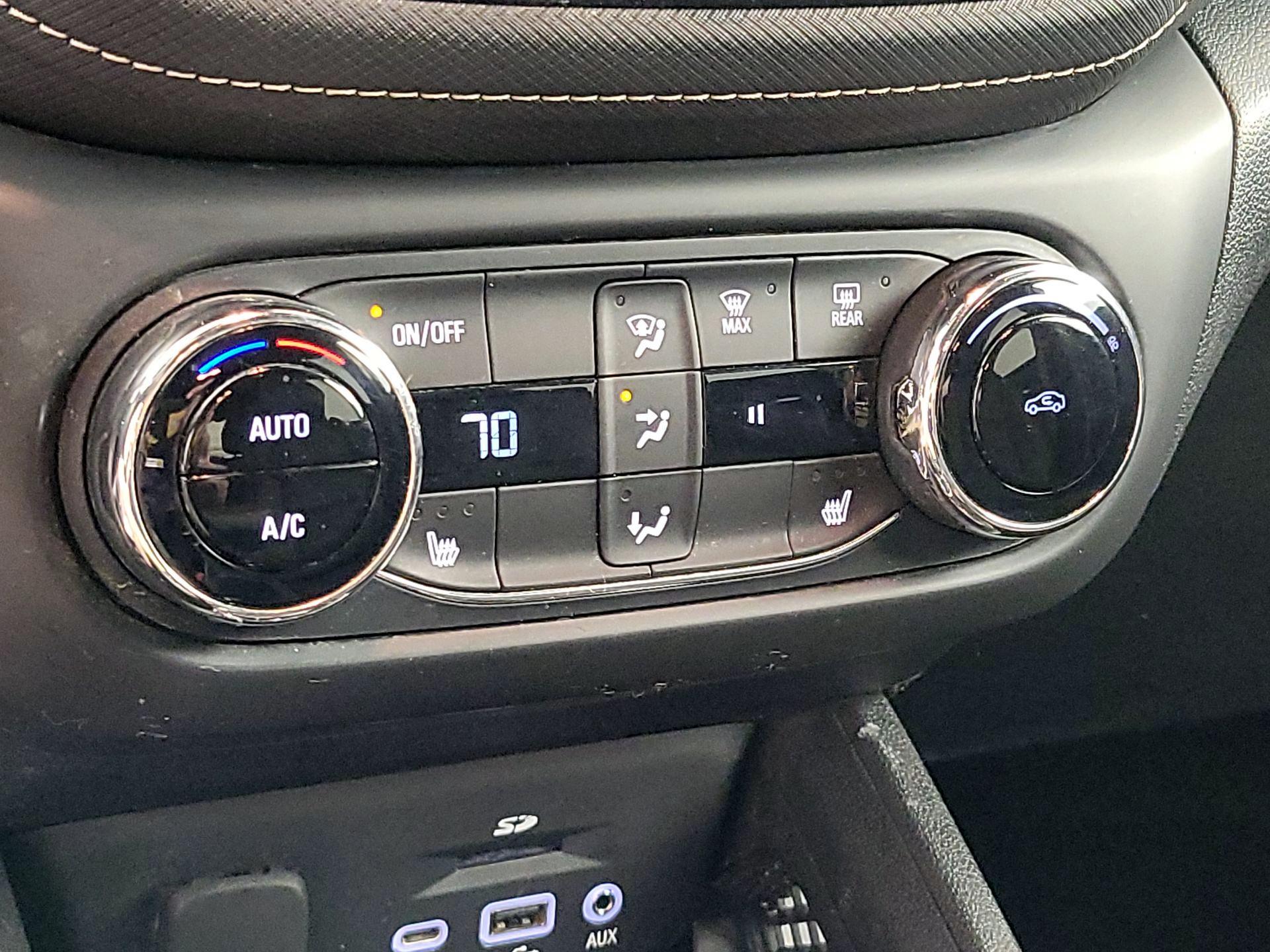 Thumbnail: 2022 Chevrolet TrailBlazer - 16