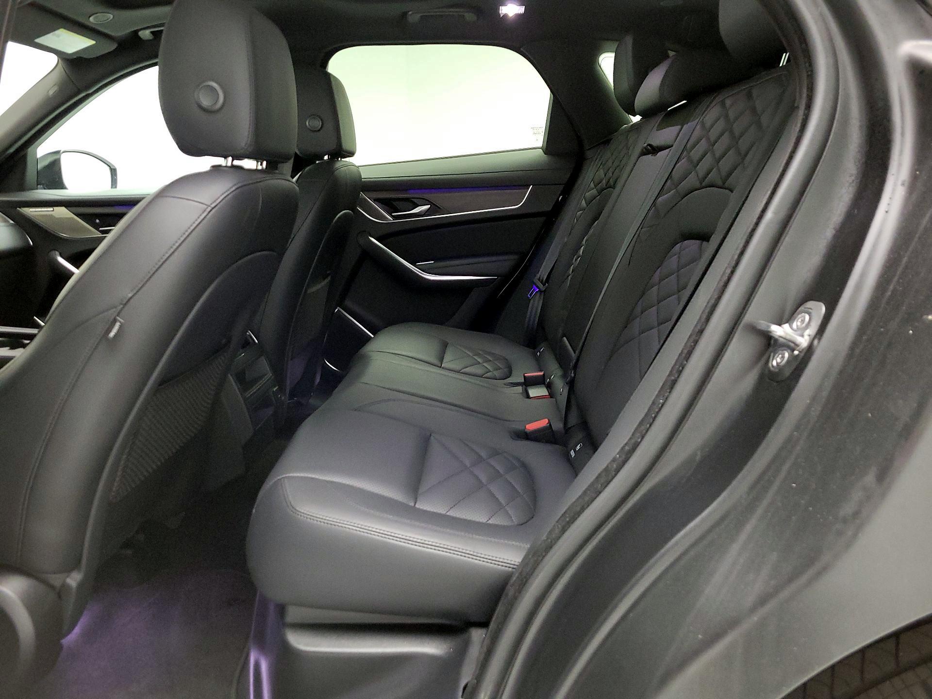 Thumbnail: 2021 Jaguar F-Pace - 19