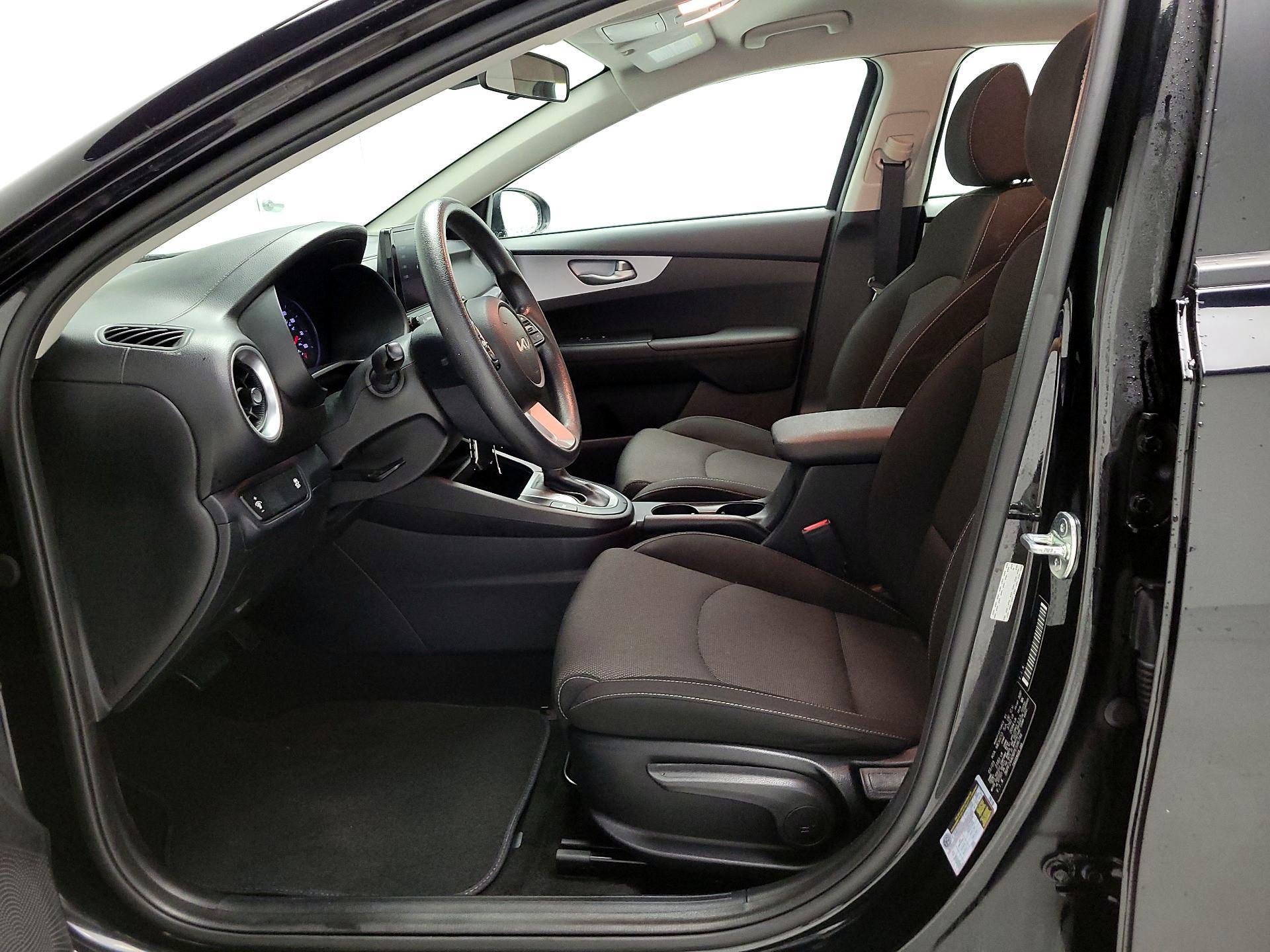 Thumbnail: 2023 Kia Forte - 11