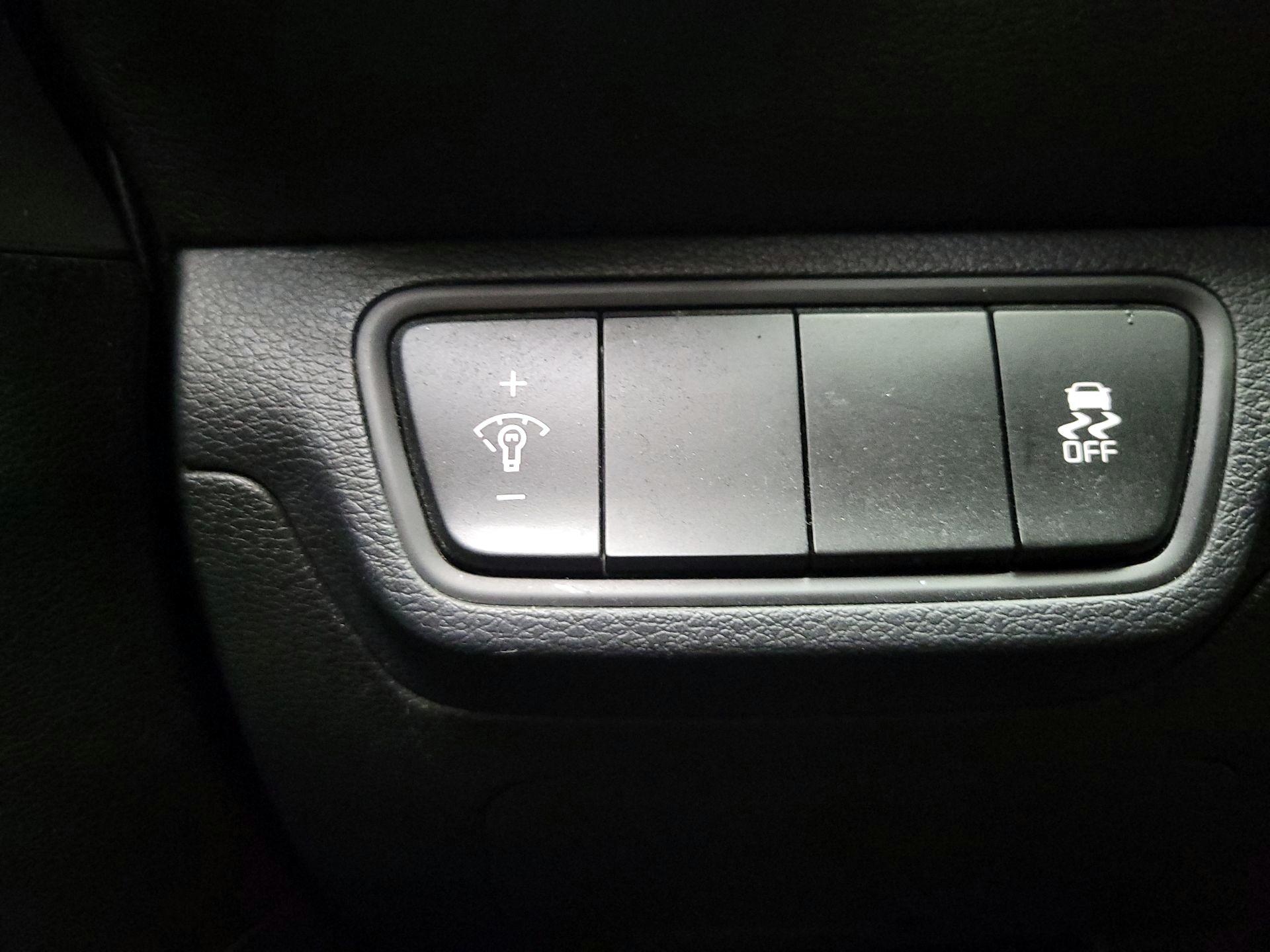 Thumbnail: 2023 Kia Forte - 13