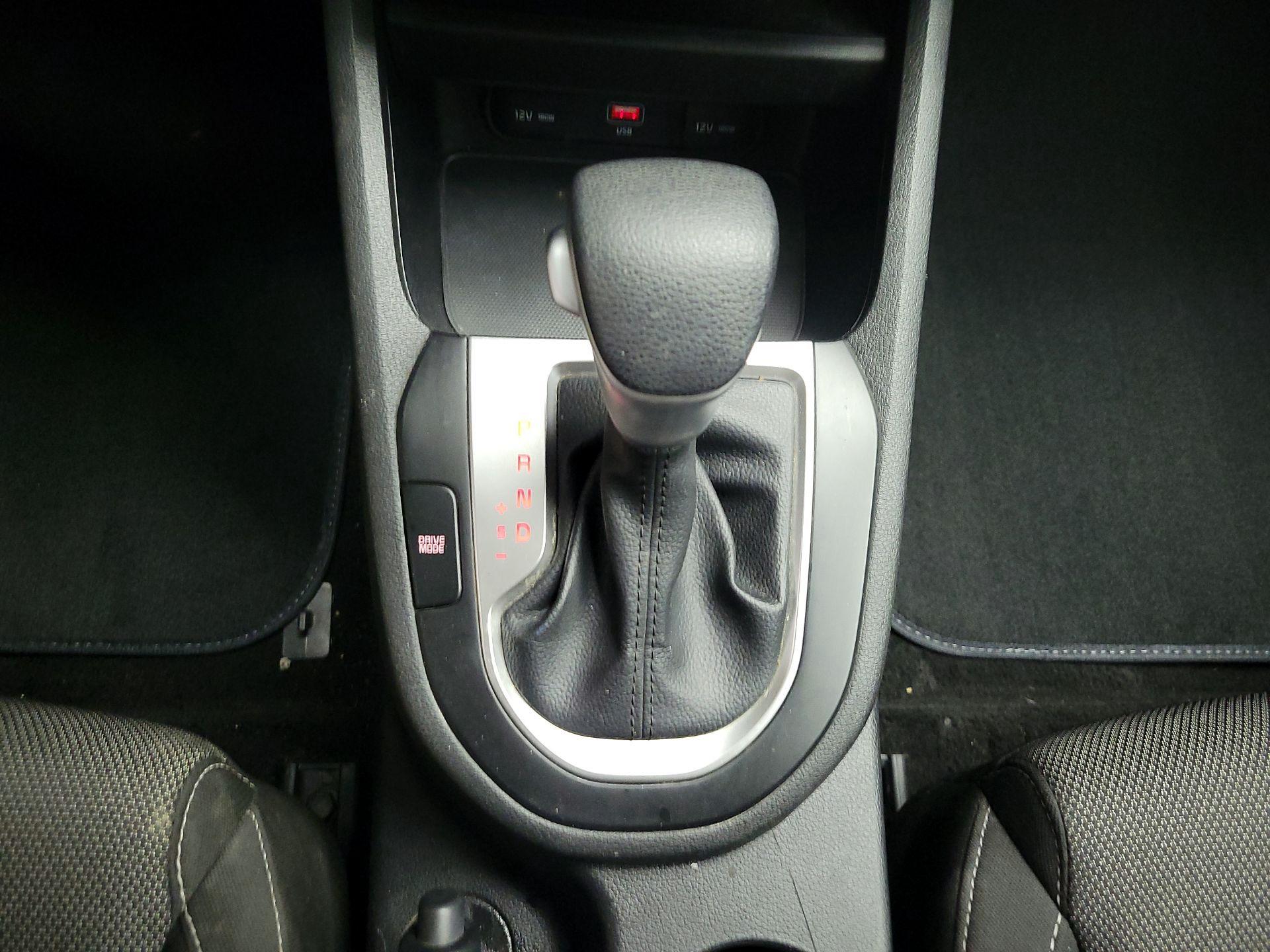 Thumbnail: 2023 Kia Forte - 17