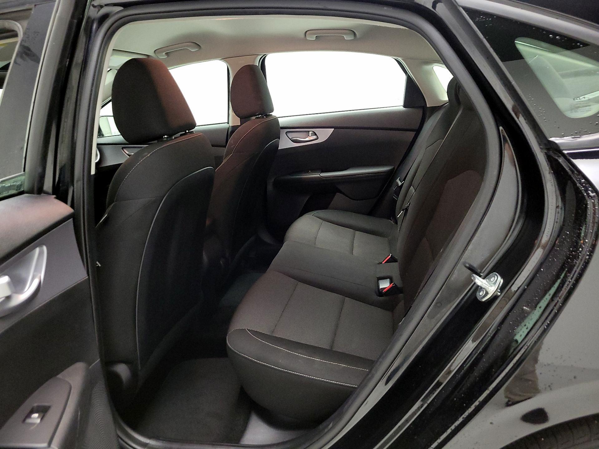 Thumbnail: 2023 Kia Forte - 19