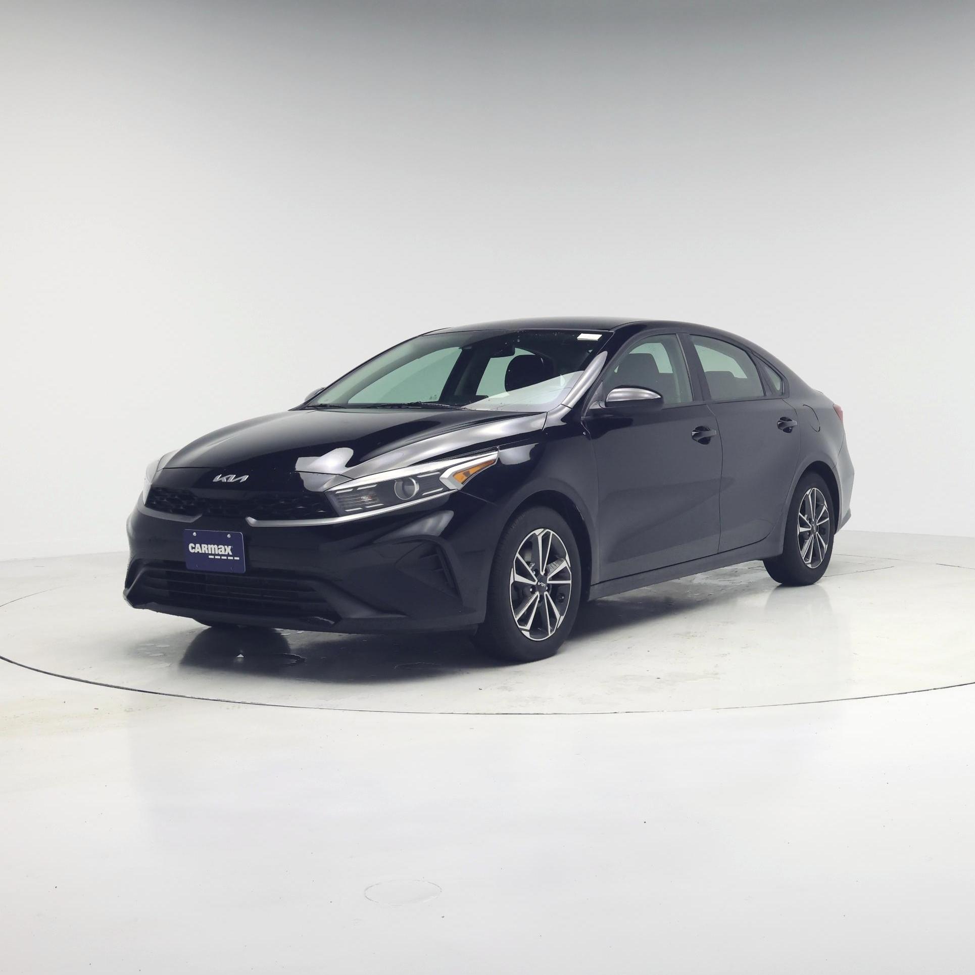 Thumbnail: 2023 Kia Forte - 4