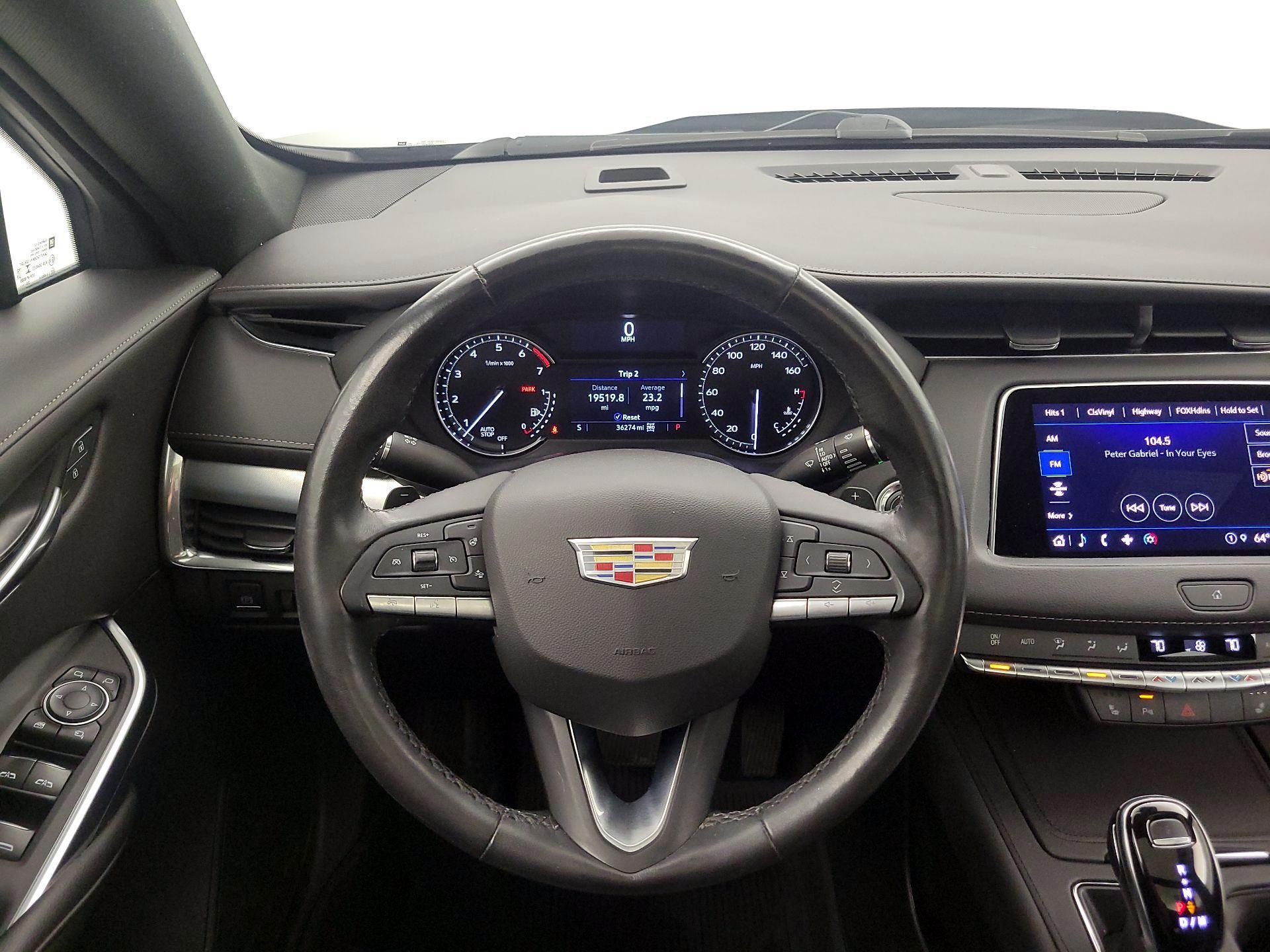 Thumbnail: 2021 Cadillac XT4 - 10