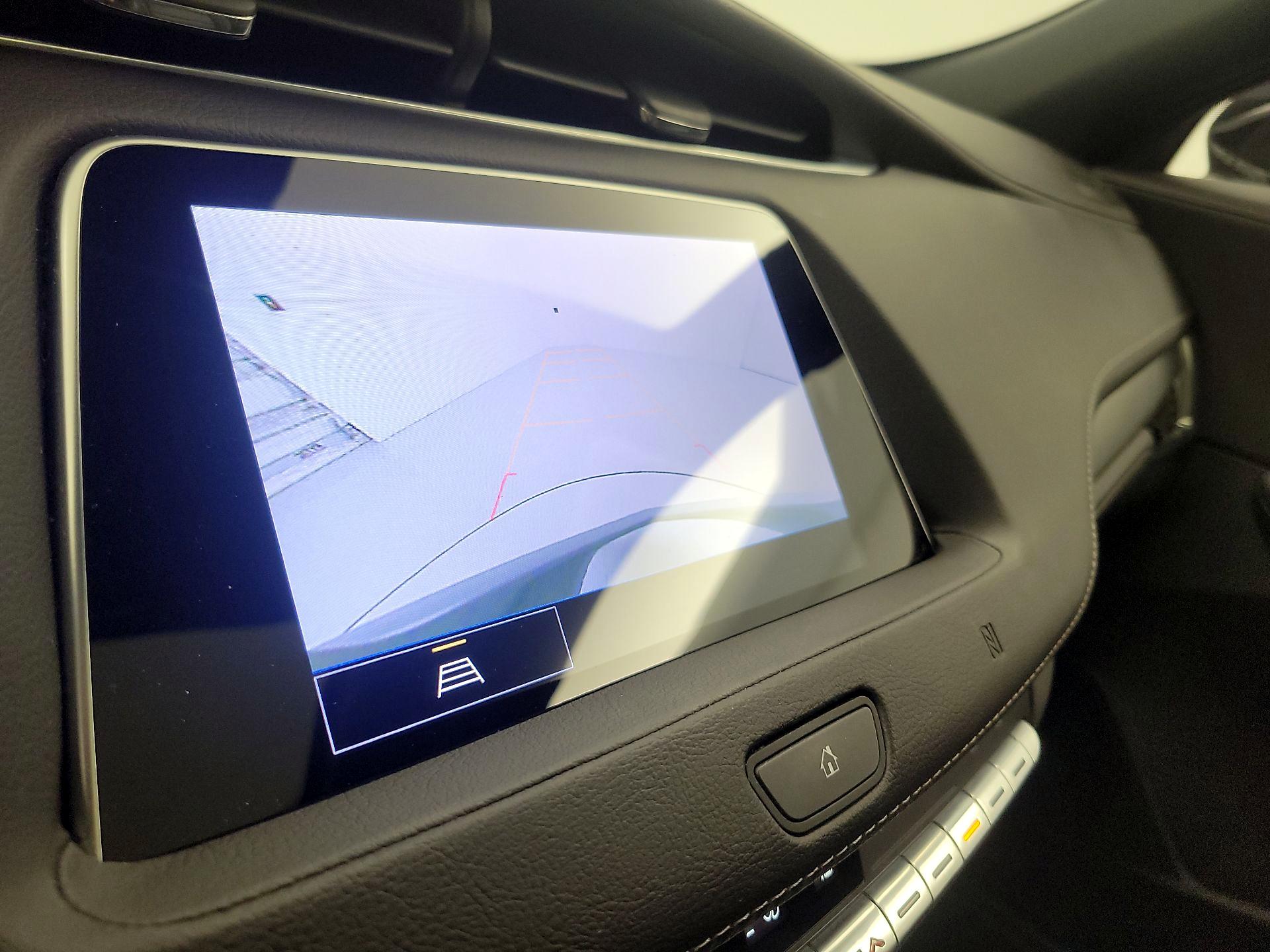 Thumbnail: 2021 Cadillac XT4 - 14
