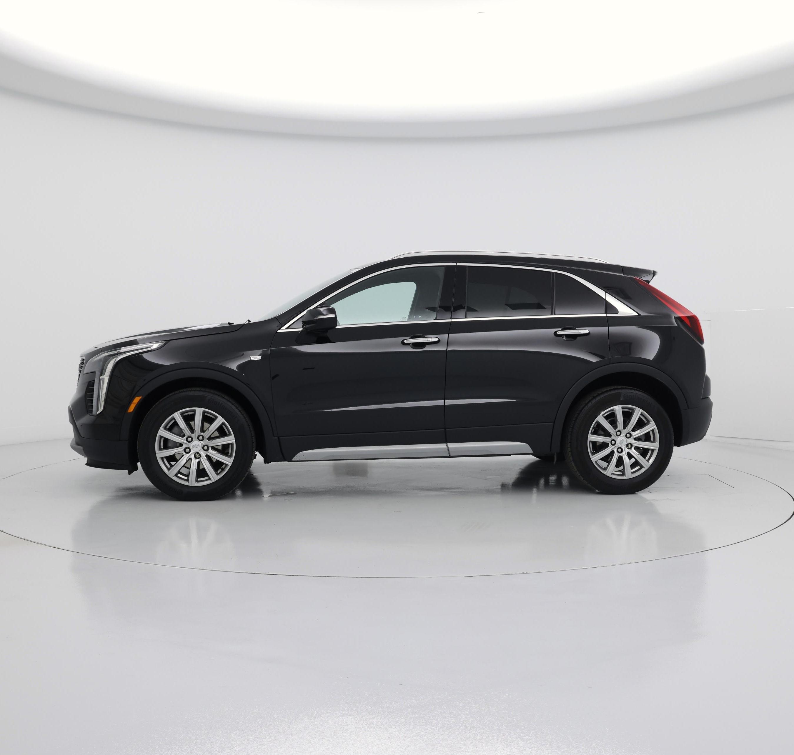 Thumbnail: 2021 Cadillac XT4 - 3