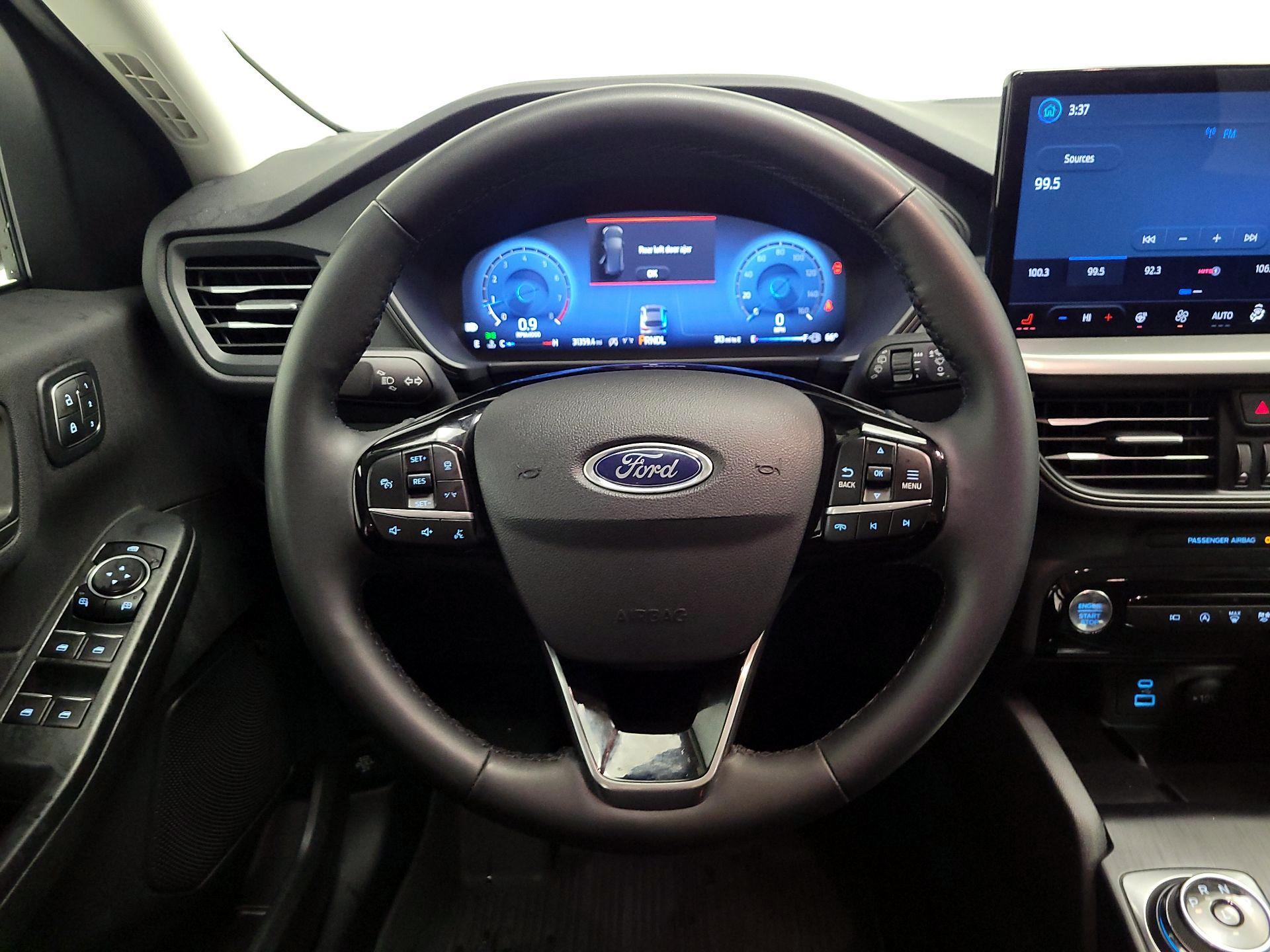 Thumbnail: 2023 Ford Escape - 10