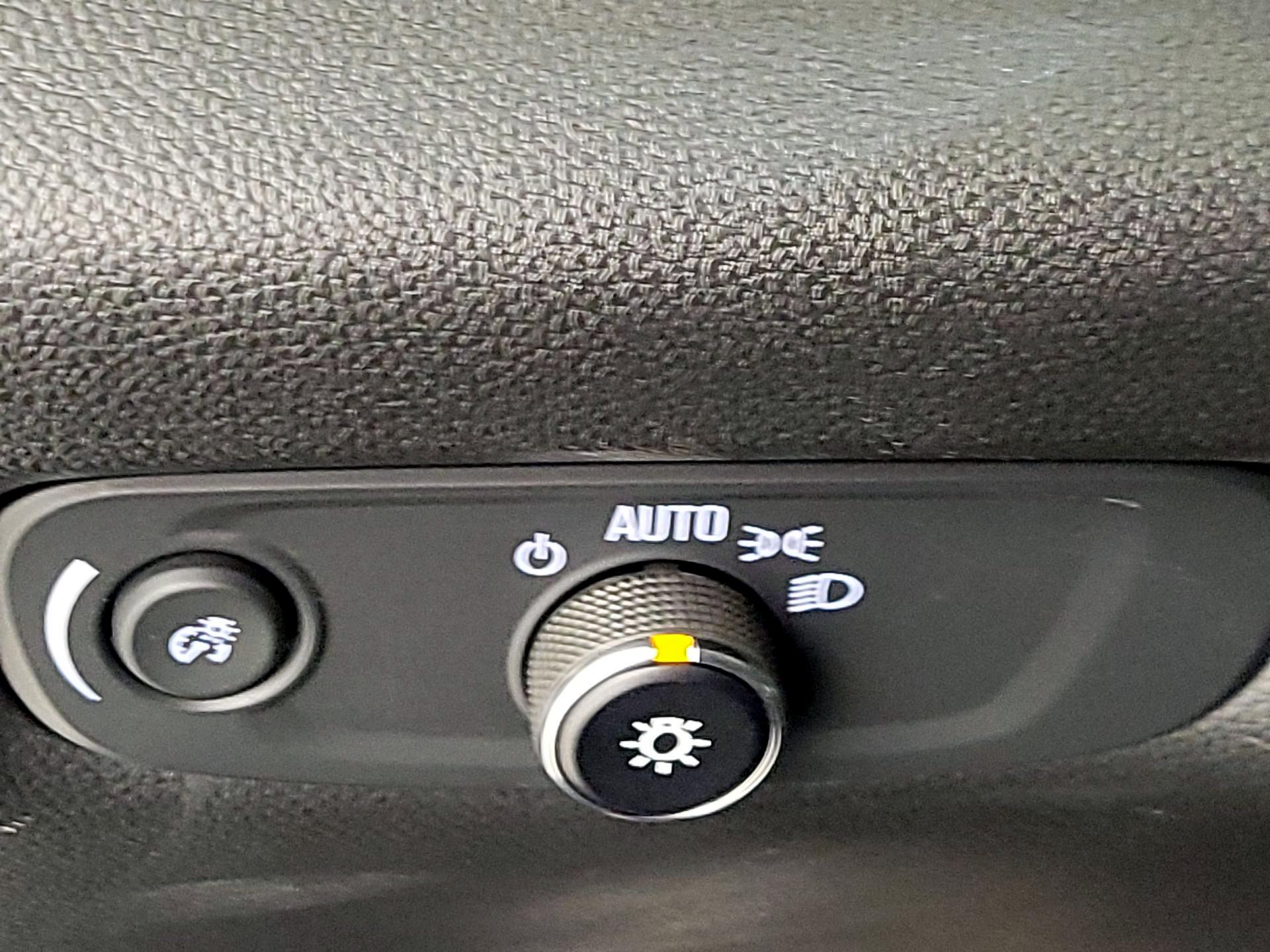 Thumbnail: 2023 Chevrolet Traverse - 13