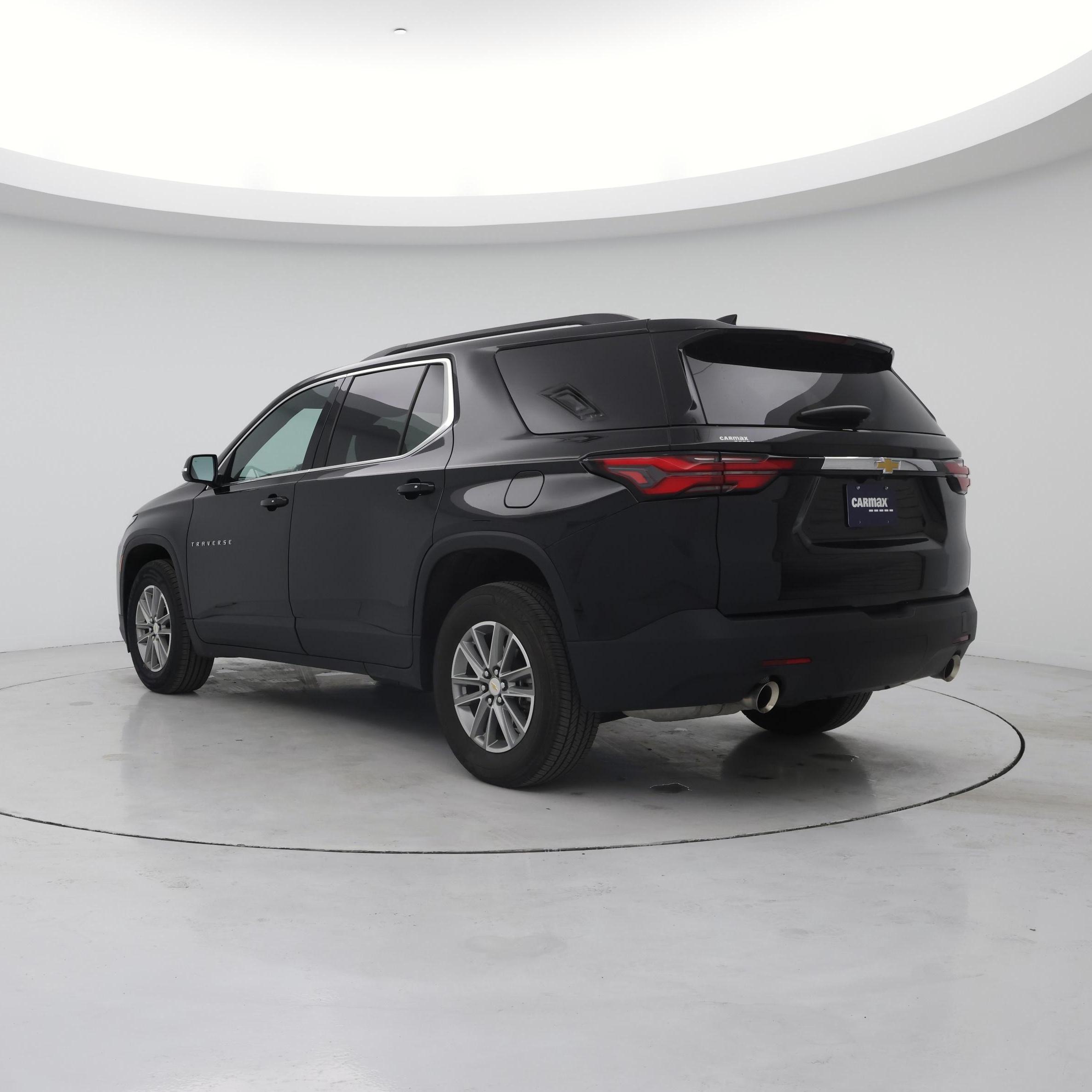 Thumbnail: 2023 Chevrolet Traverse - 2