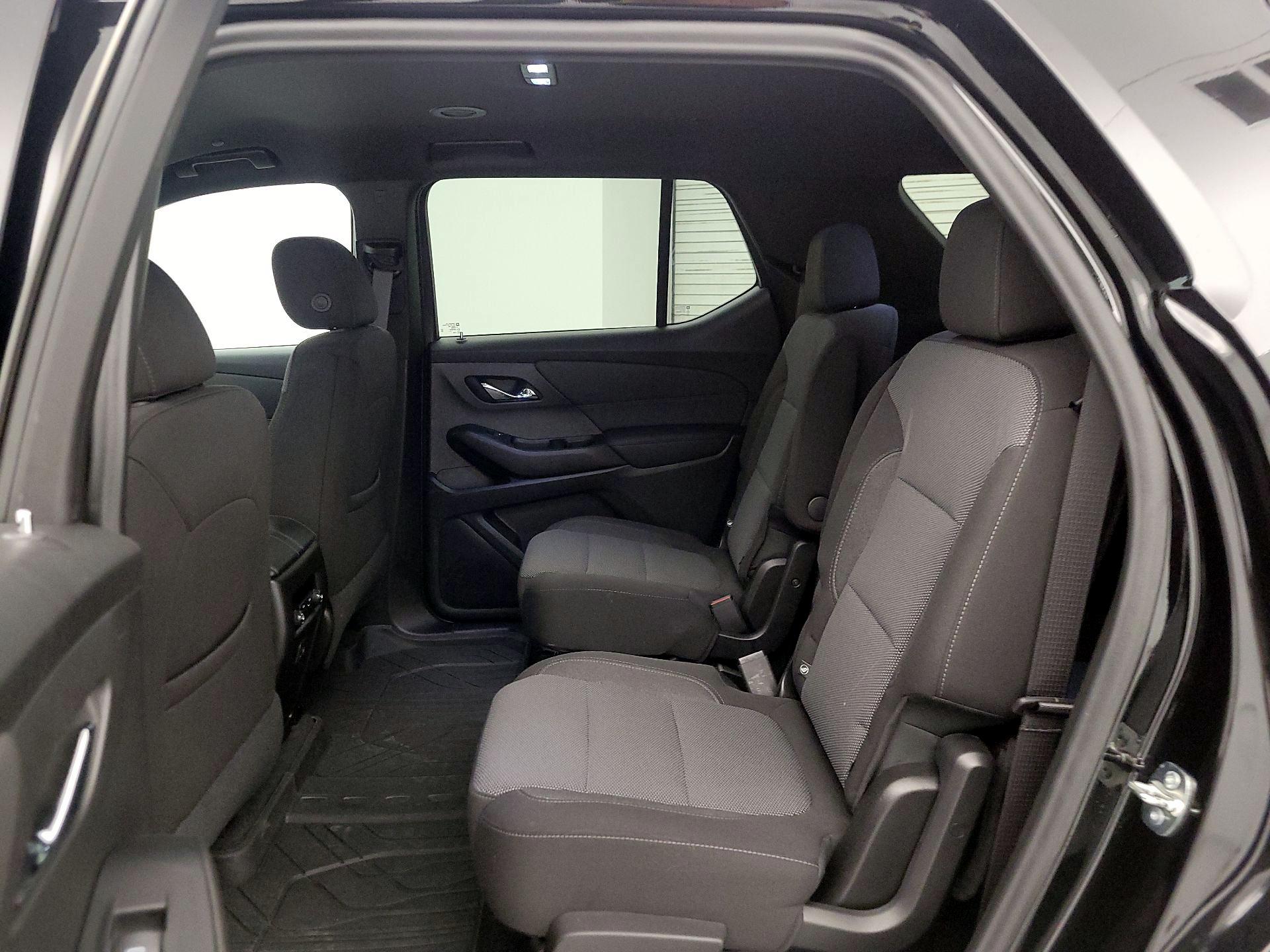 Thumbnail: 2023 Chevrolet Traverse - 19