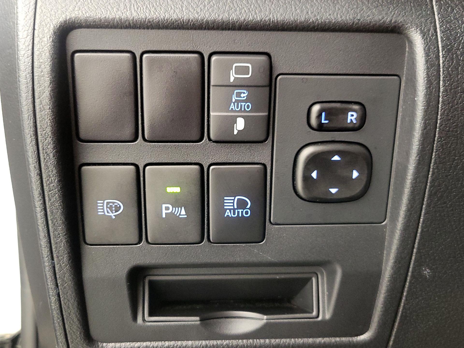 Thumbnail: 2021 Toyota Land Cruiser - 13