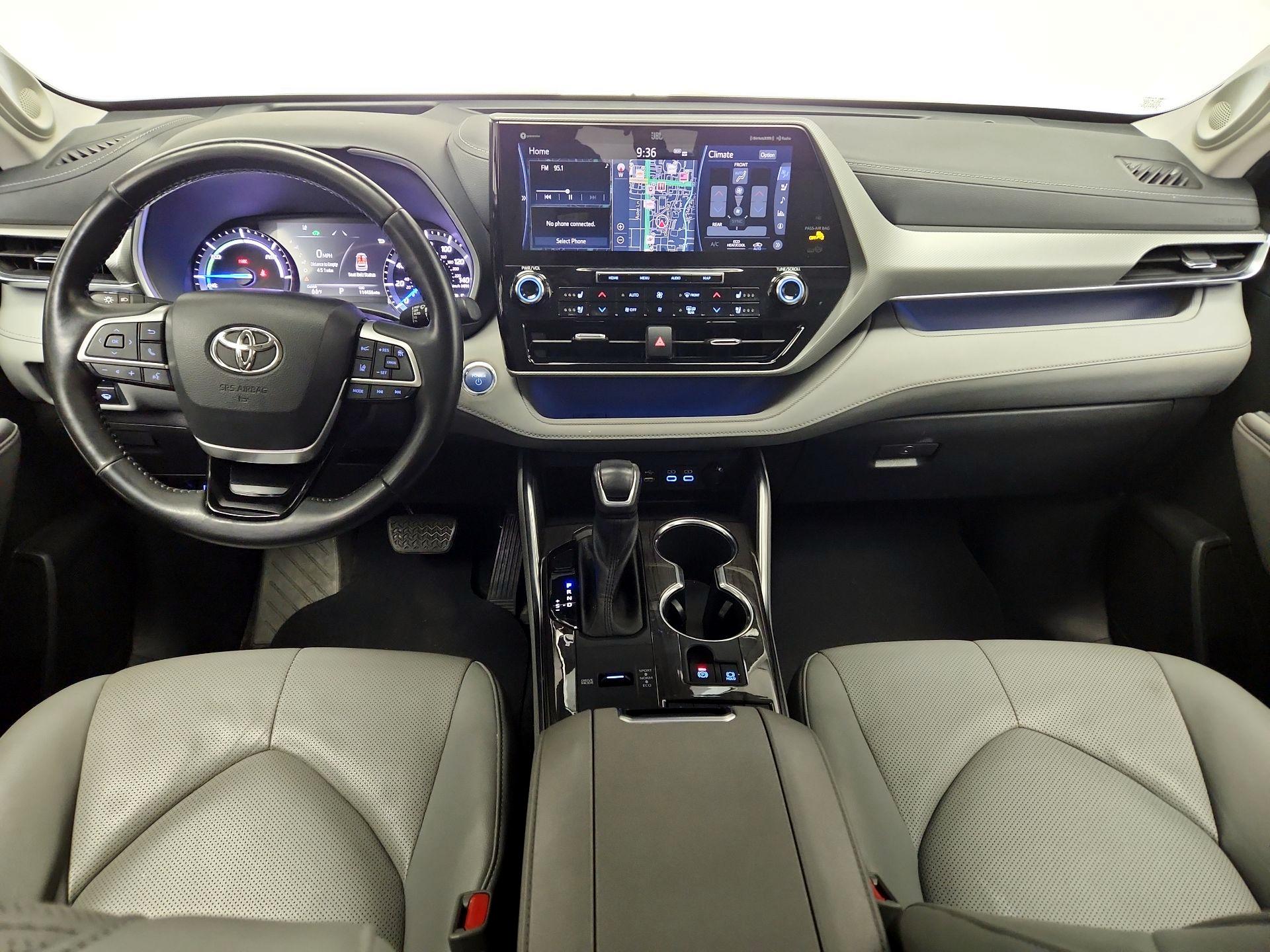 Thumbnail: 2022 Toyota Highlander - 9