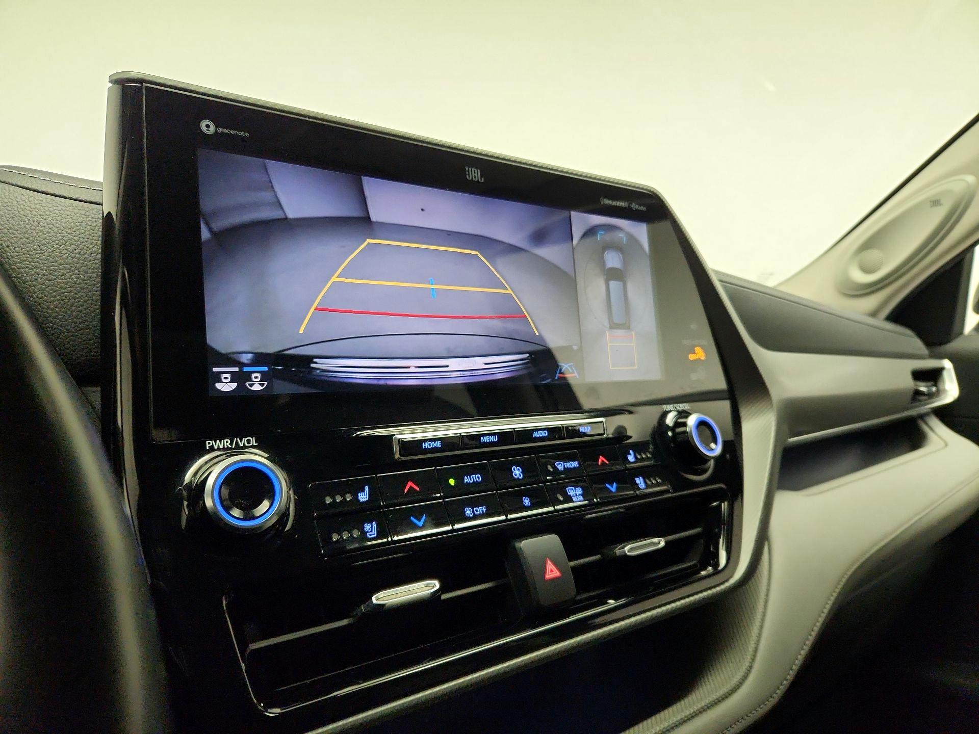 Thumbnail: 2022 Toyota Highlander - 15