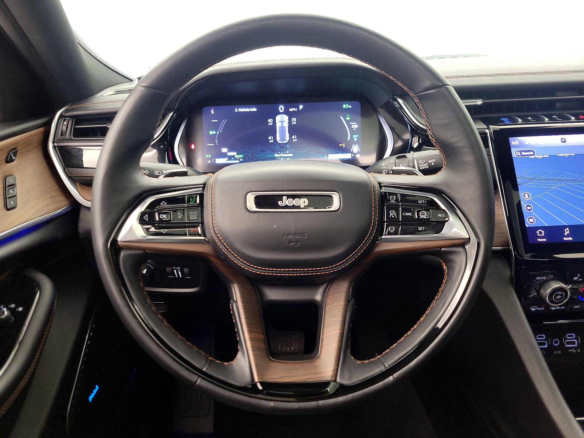Thumbnail: 2022 Jeep Grand Cherokee - 9