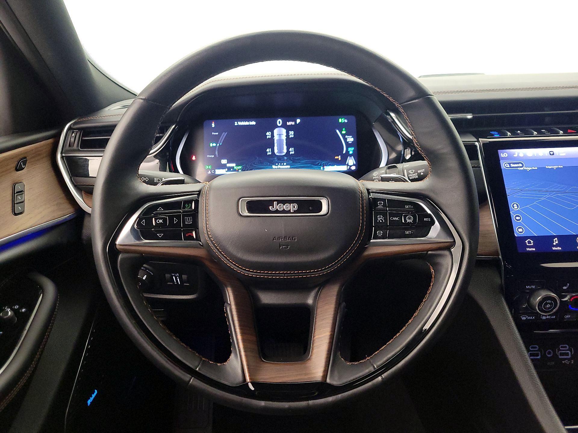 Thumbnail: 2022 Jeep Grand Cherokee - 10