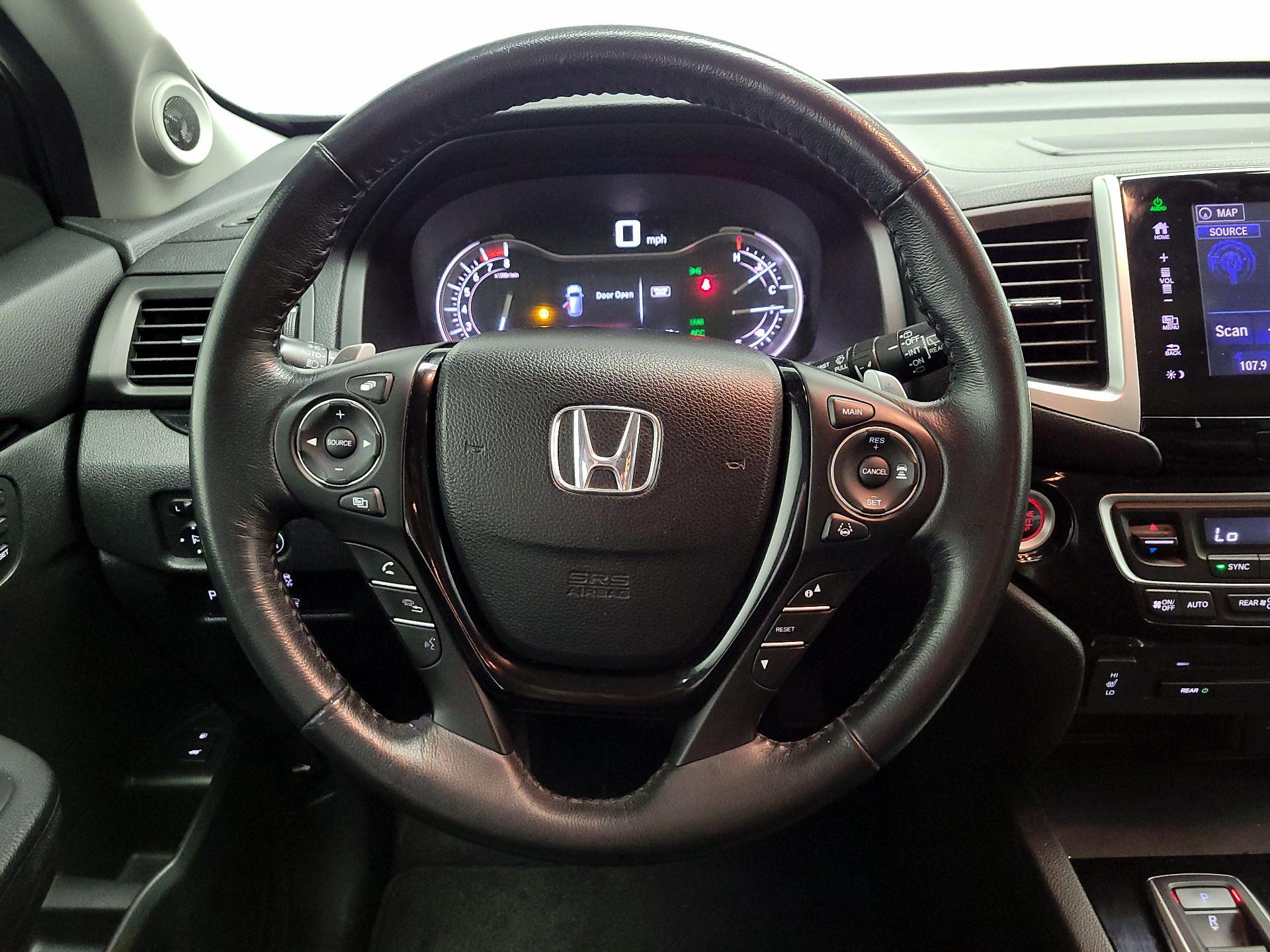 Thumbnail: 2016 Honda Pilot - 10