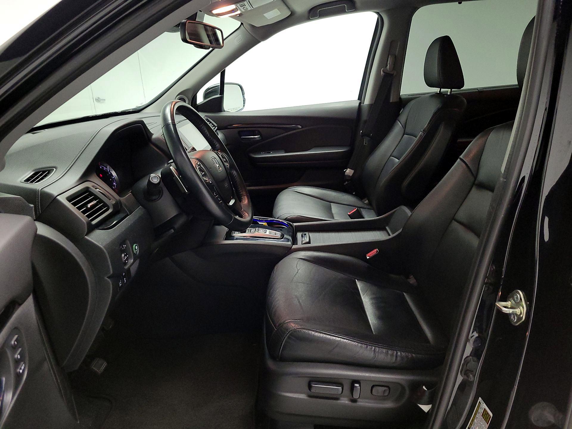 Thumbnail: 2016 Honda Pilot - 11