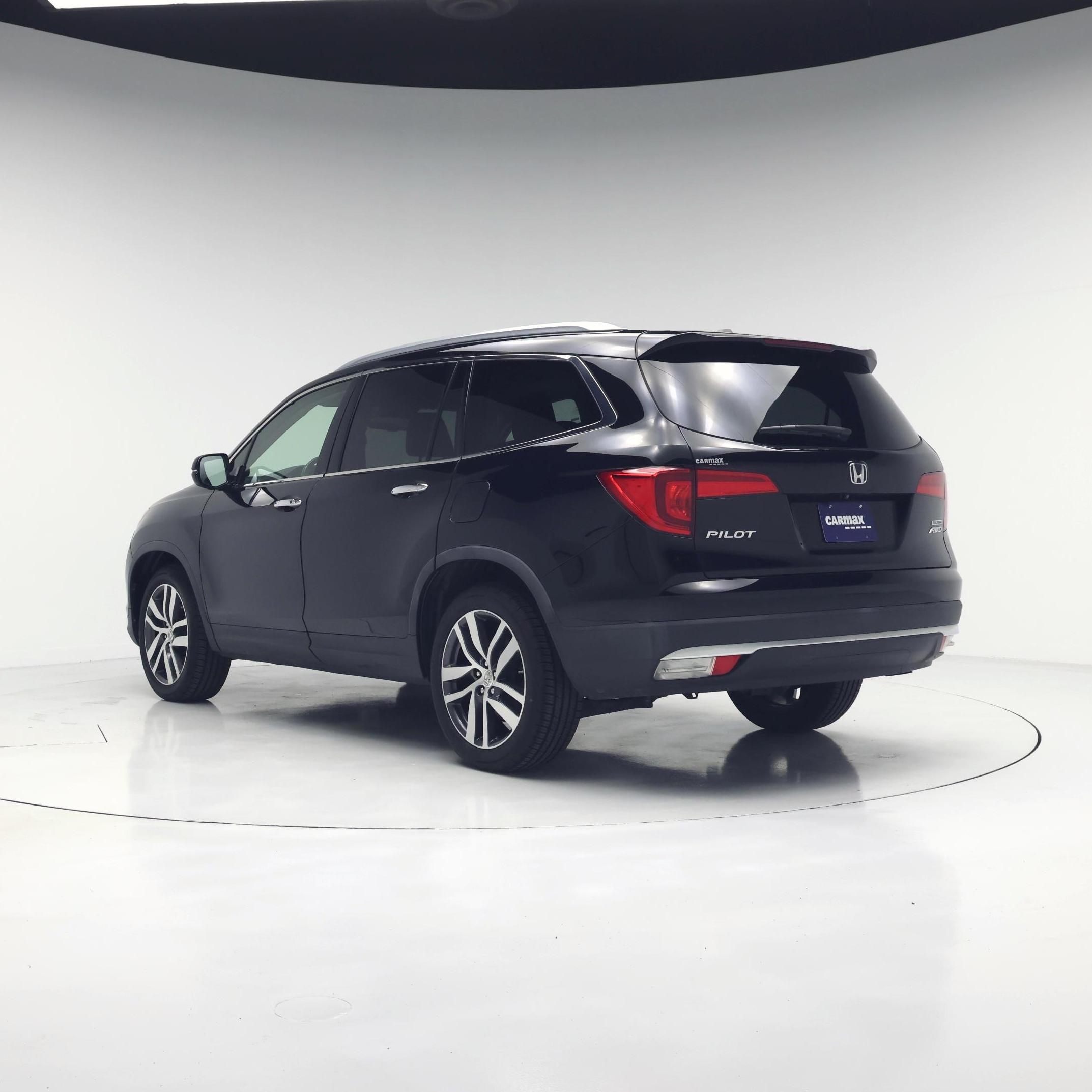 Thumbnail: 2016 Honda Pilot - 2