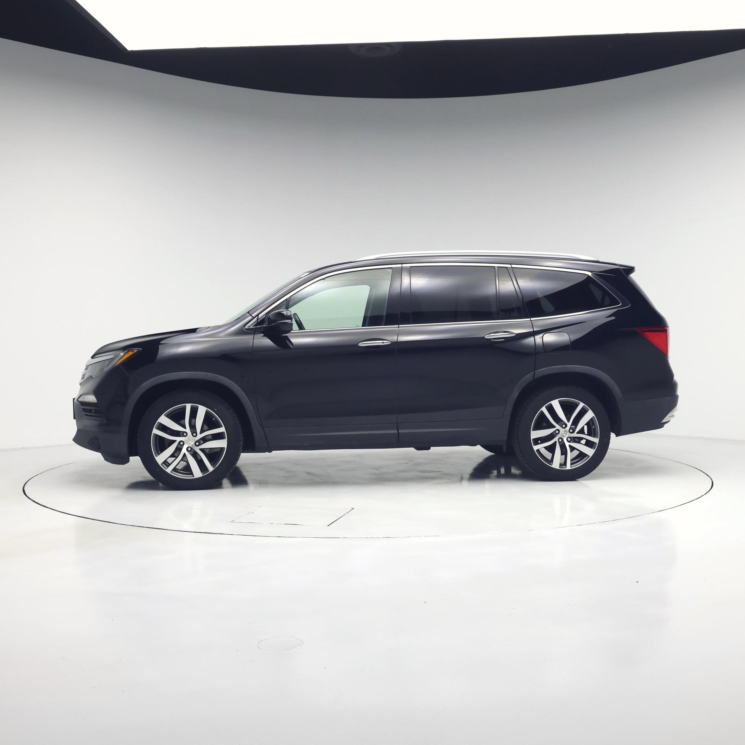 Thumbnail: 2016 Honda Pilot - 3