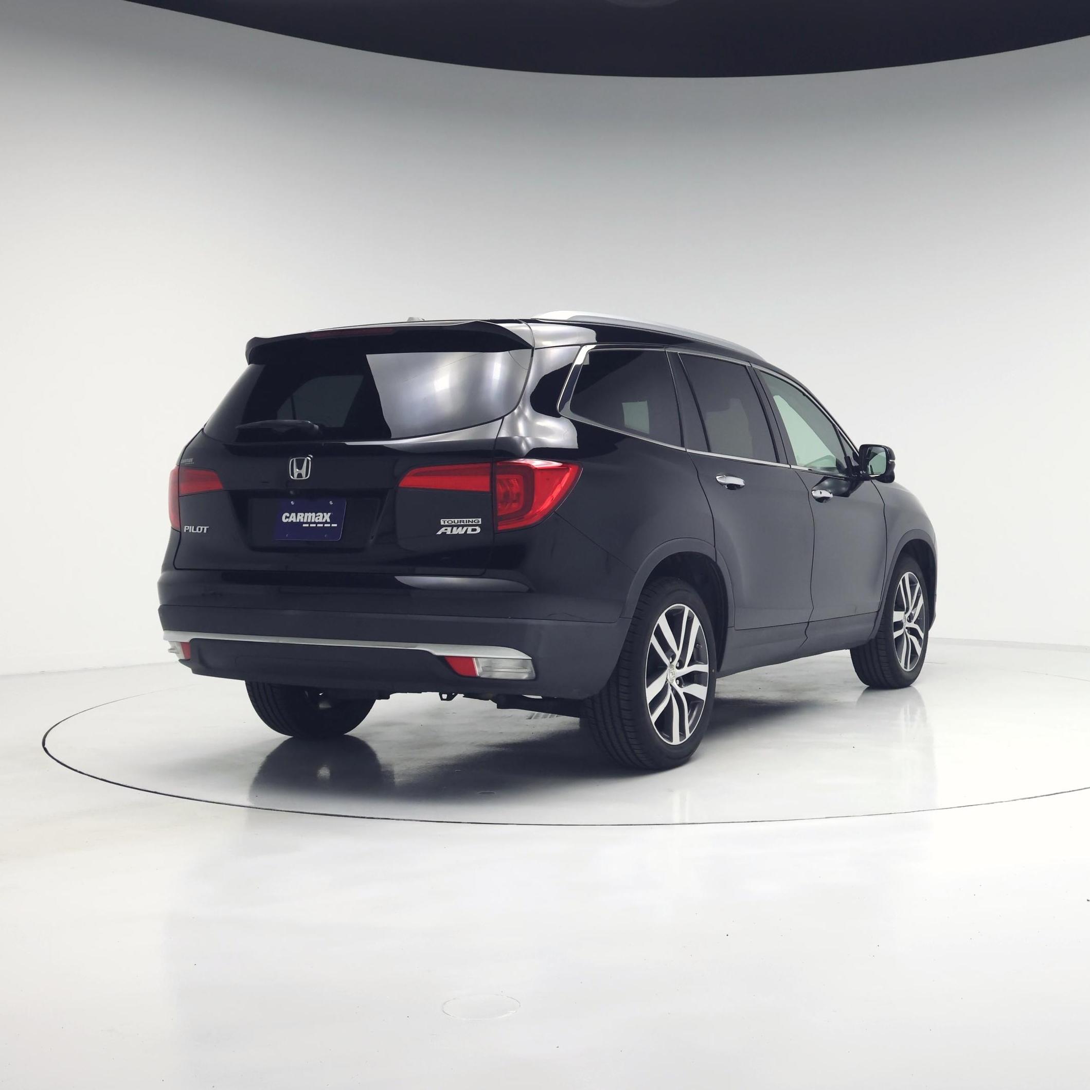 Thumbnail: 2016 Honda Pilot - 8