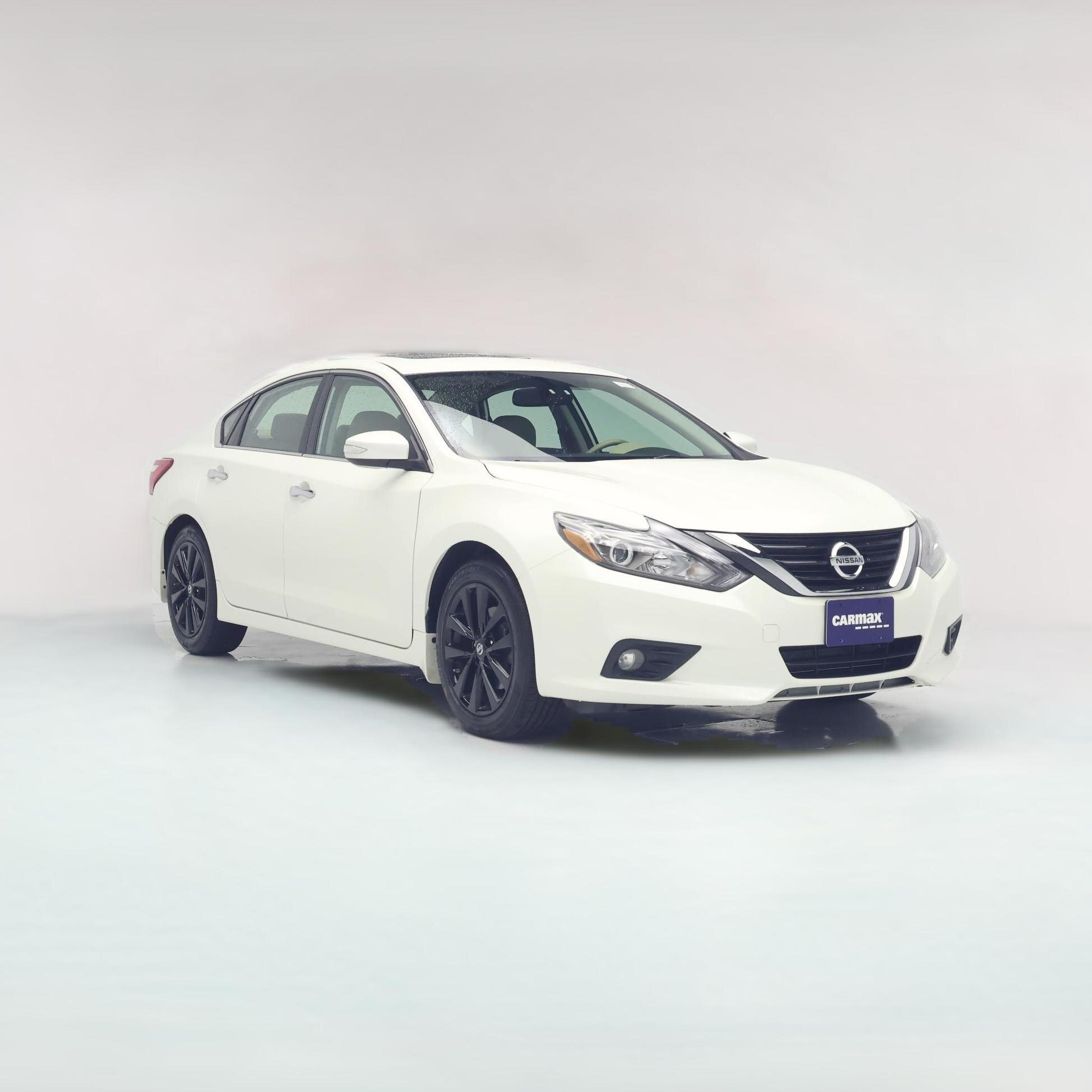 Thumbnail: 2016 Nissan Altima - 1
