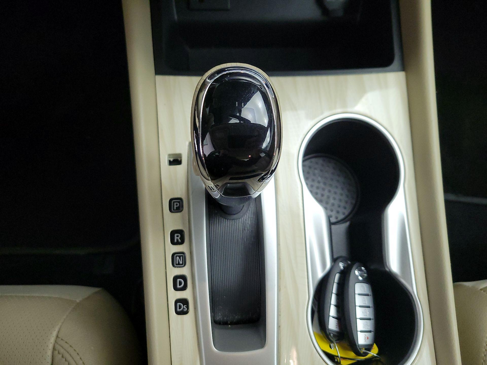 Thumbnail: 2016 Nissan Altima - 15