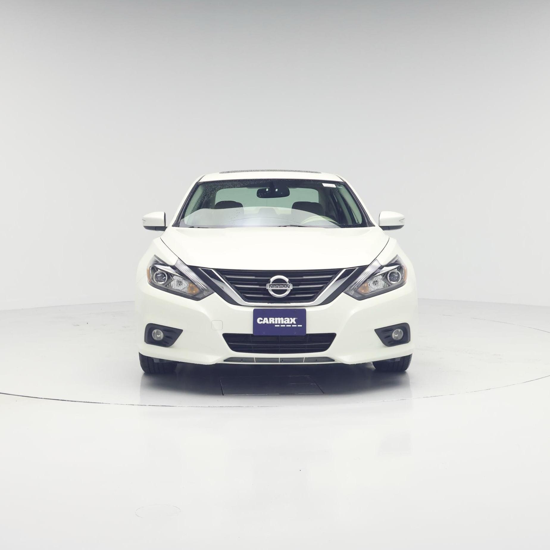 Thumbnail: 2016 Nissan Altima - 5