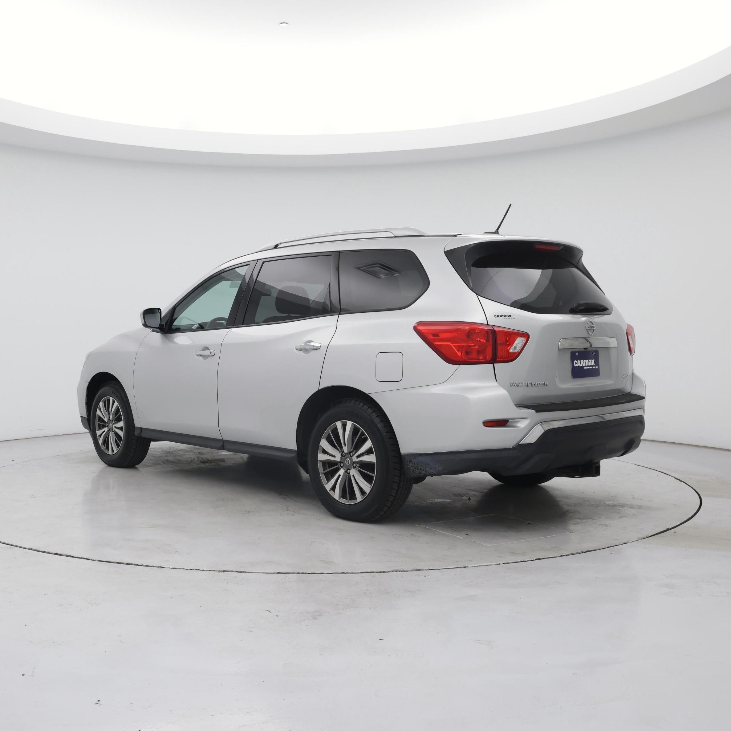 Thumbnail: 2018 Nissan Pathfinder - 2