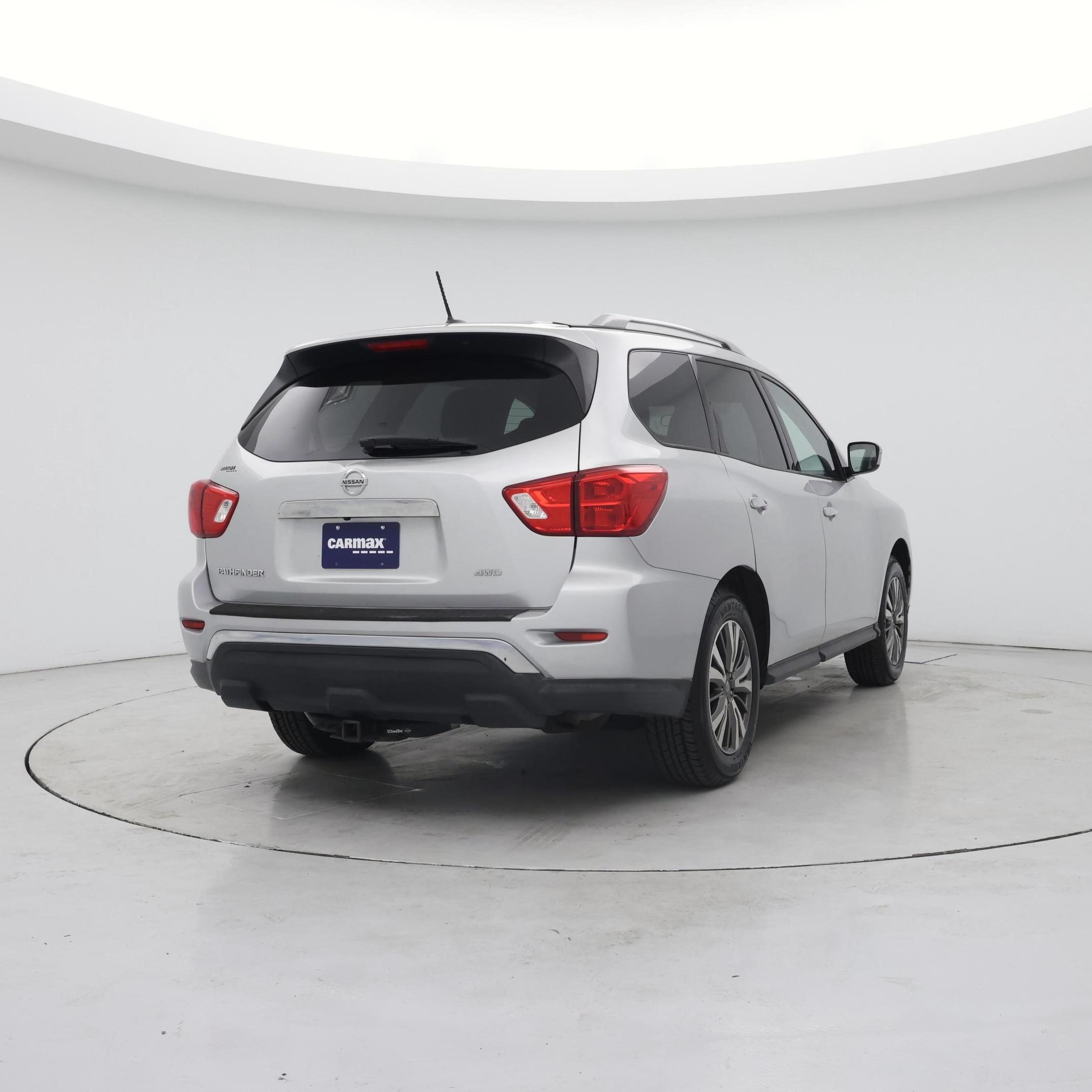 Thumbnail: 2018 Nissan Pathfinder - 8