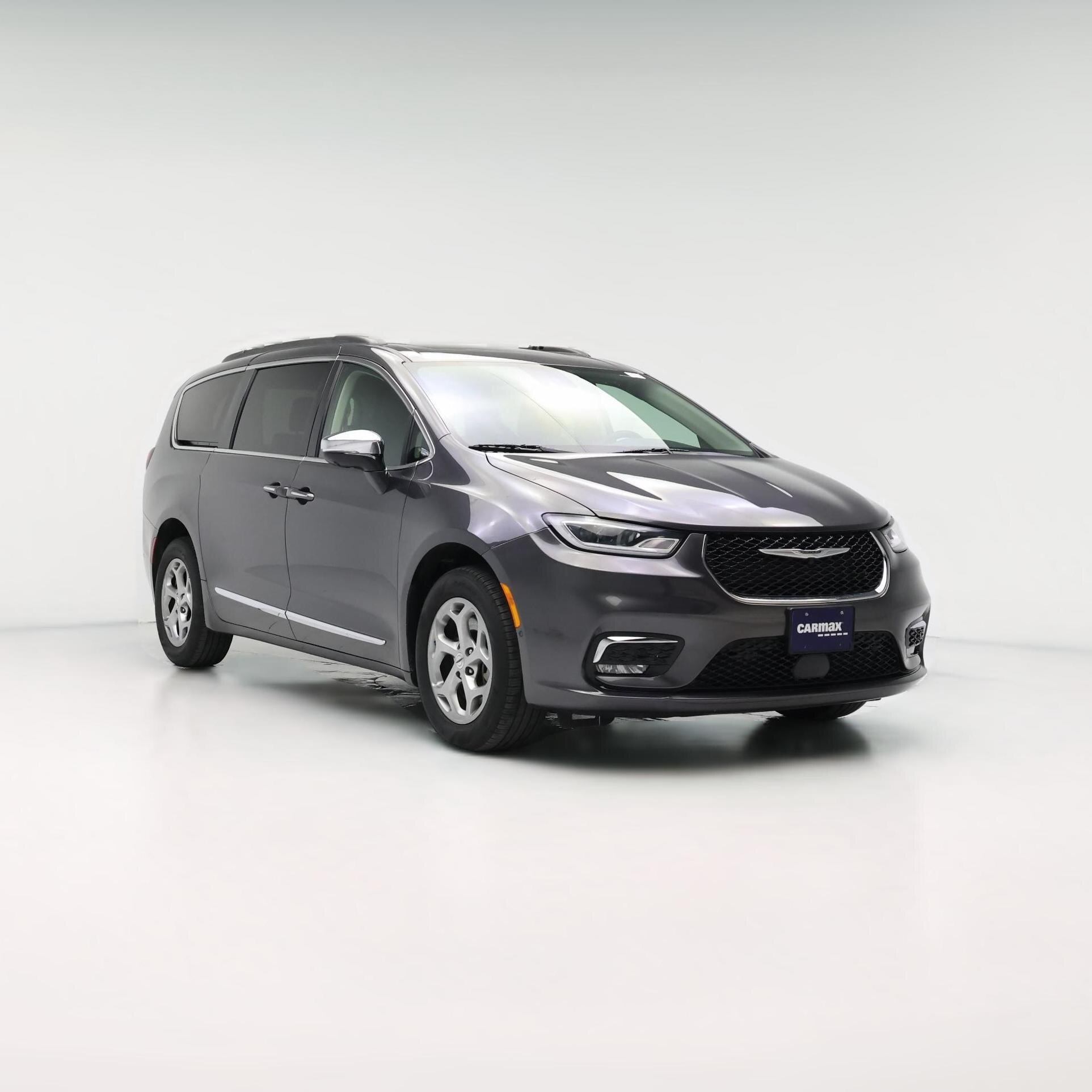 Thumbnail: 2023 Chrysler Pacifica - 1