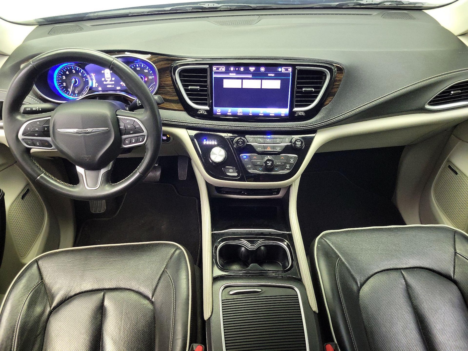 2023 Chrysler Pacifica Limited - Photo 10