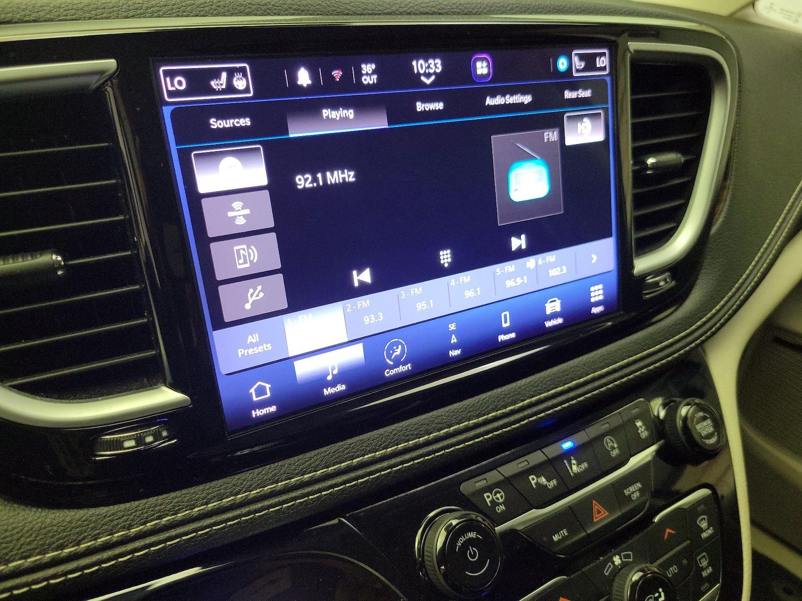 2023 Chrysler Pacifica Limited - Photo 17
