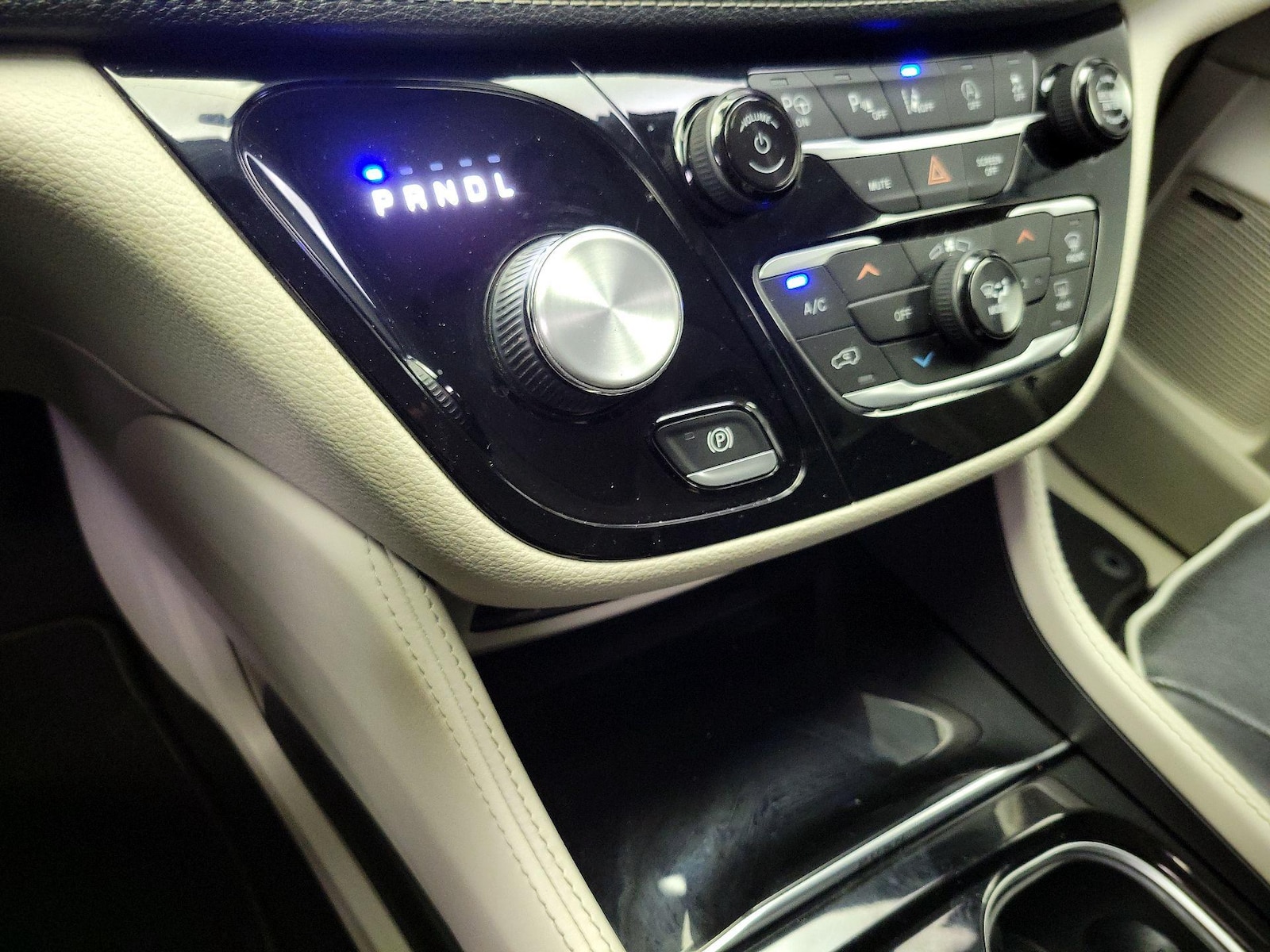 2023 Chrysler Pacifica Limited - Photo 19
