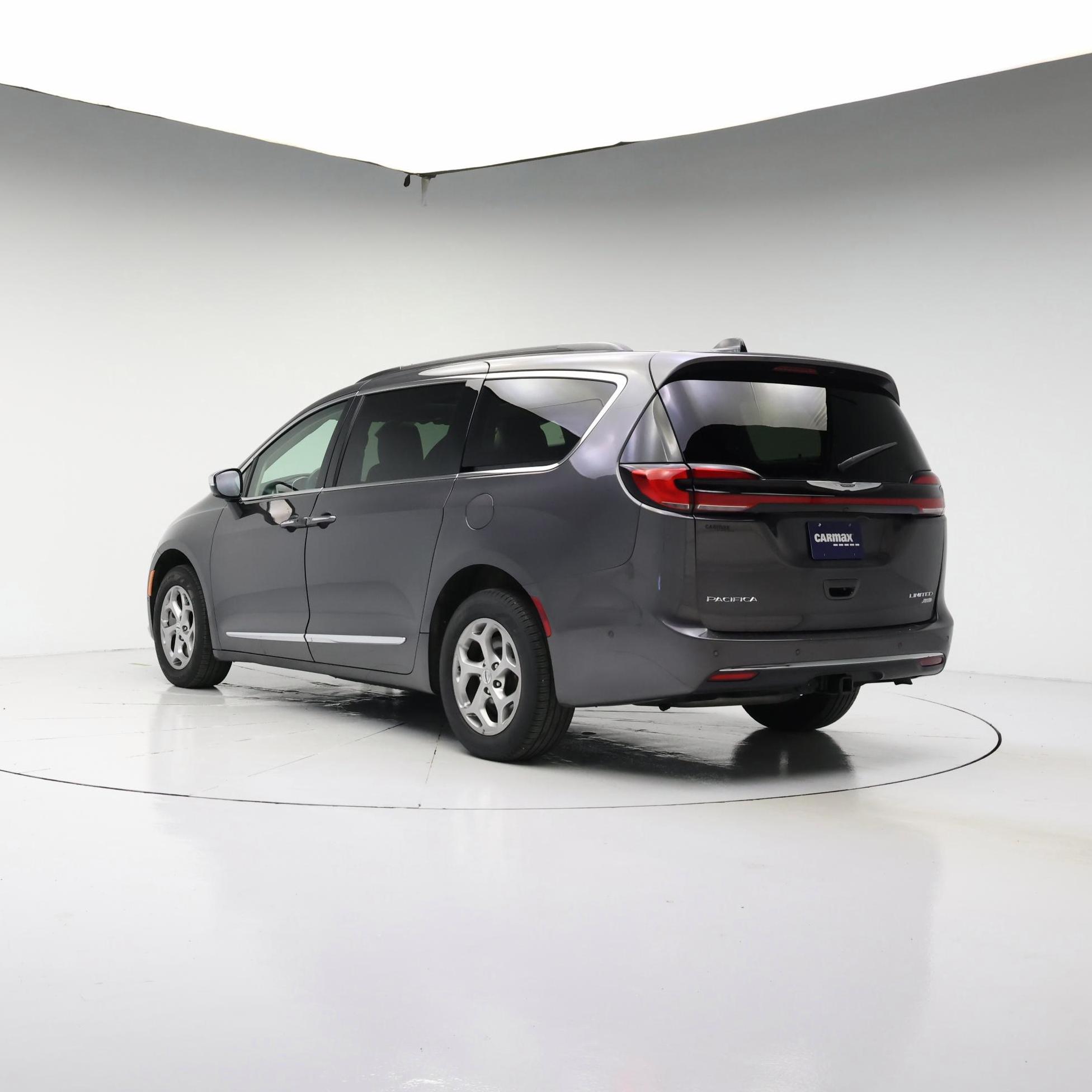 Thumbnail: 2023 Chrysler Pacifica - 2