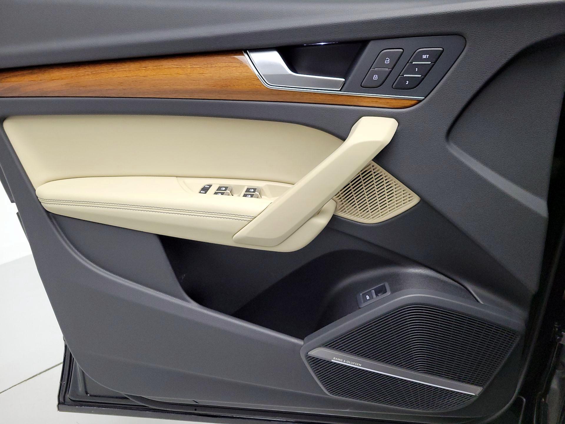 Thumbnail: 2021 Audi Q5 - 12