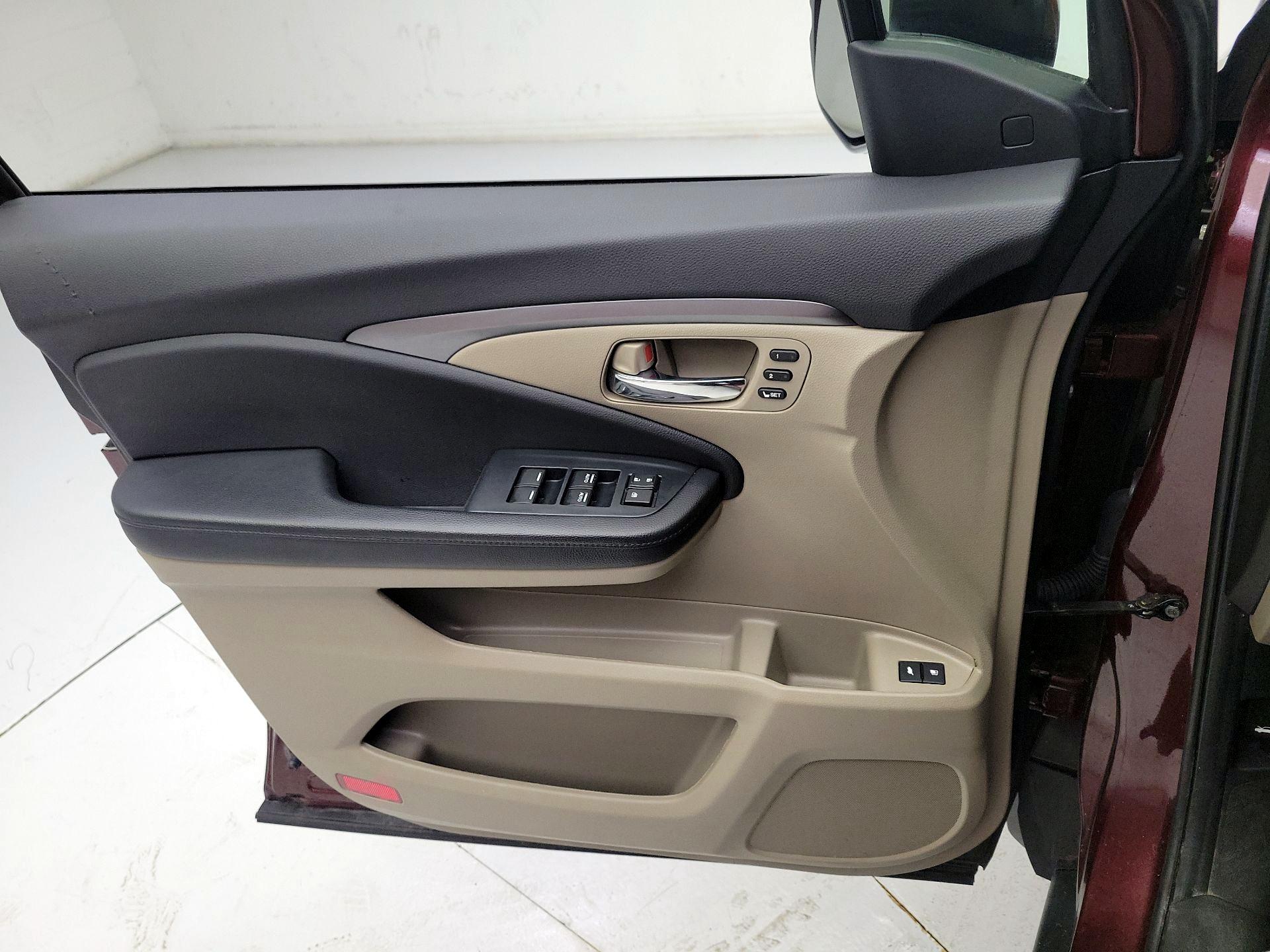 Thumbnail: 2022 Honda Pilot - 12
