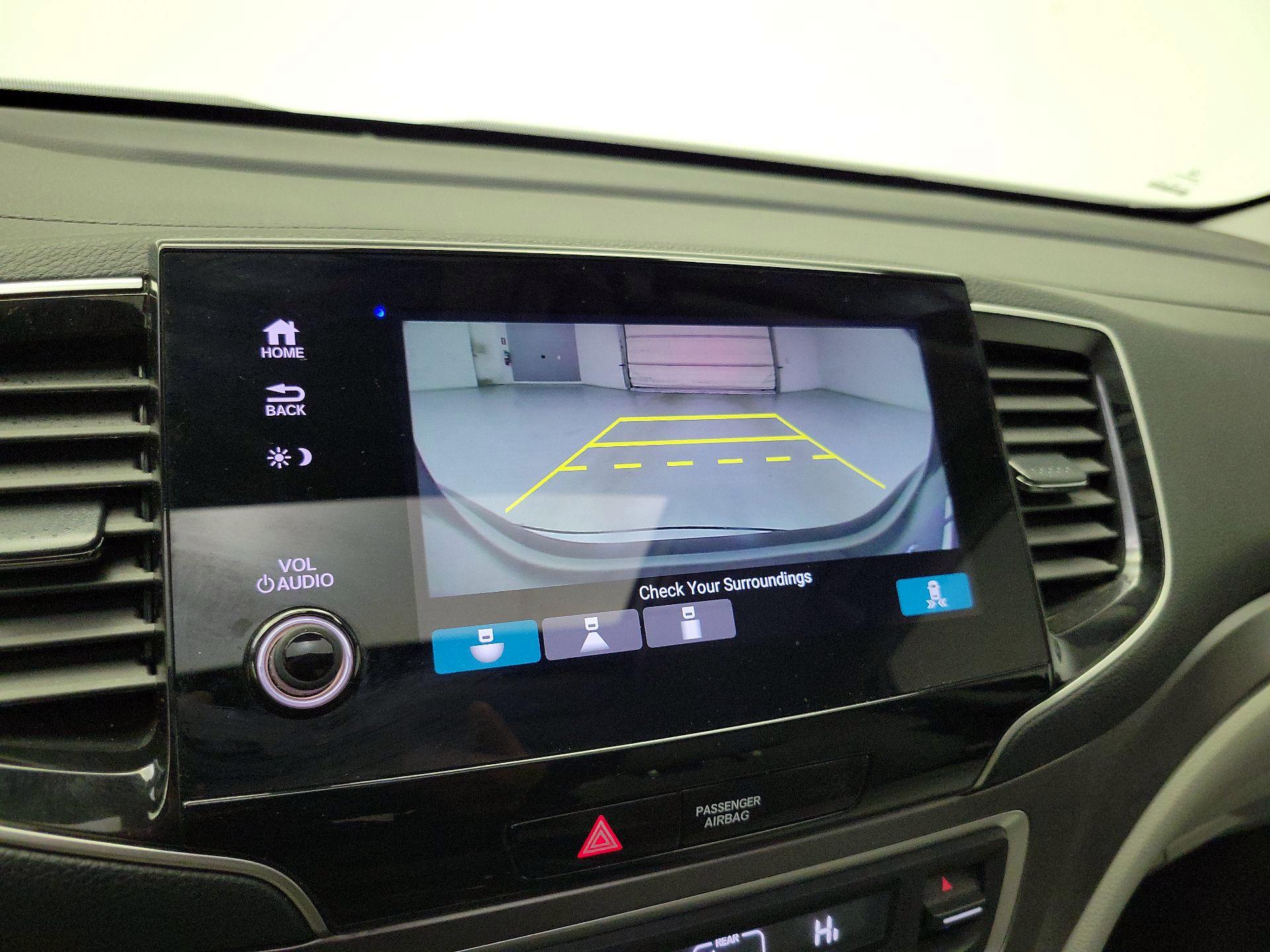 Thumbnail: 2019 Honda Pilot - 14