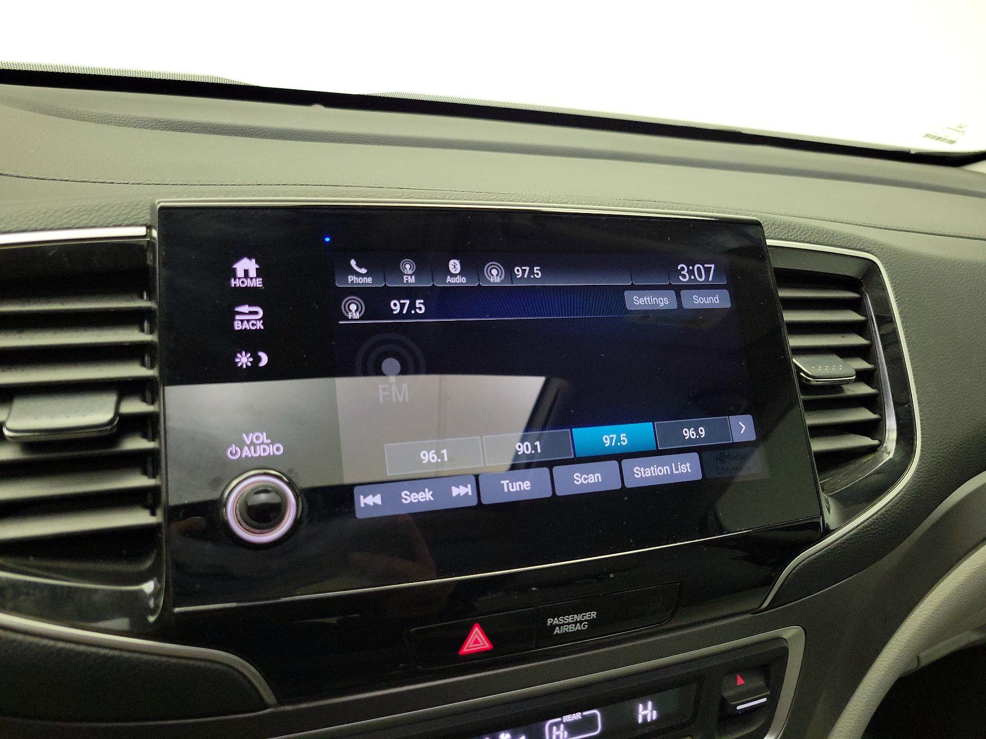 Thumbnail: 2019 Honda Pilot - 15