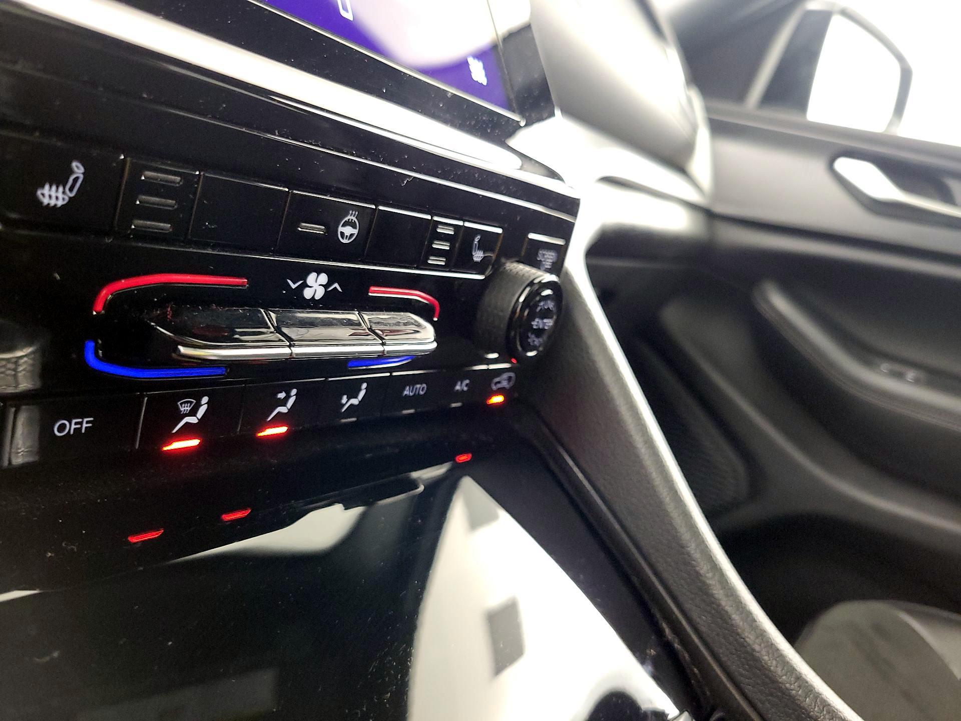 Thumbnail: 2024 Jeep Grand Cherokee - 16