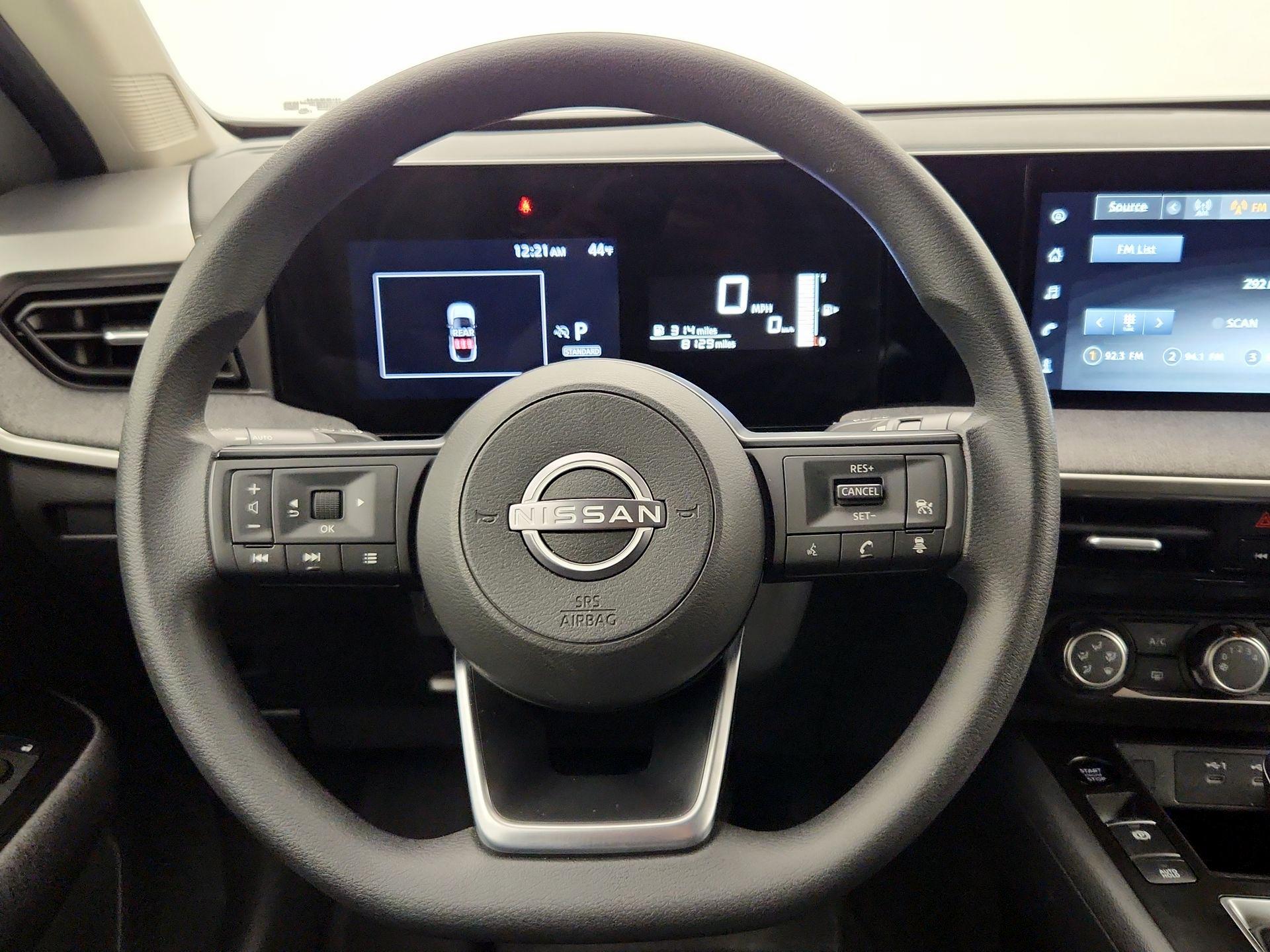 Thumbnail: 2025 Nissan Kicks - 10