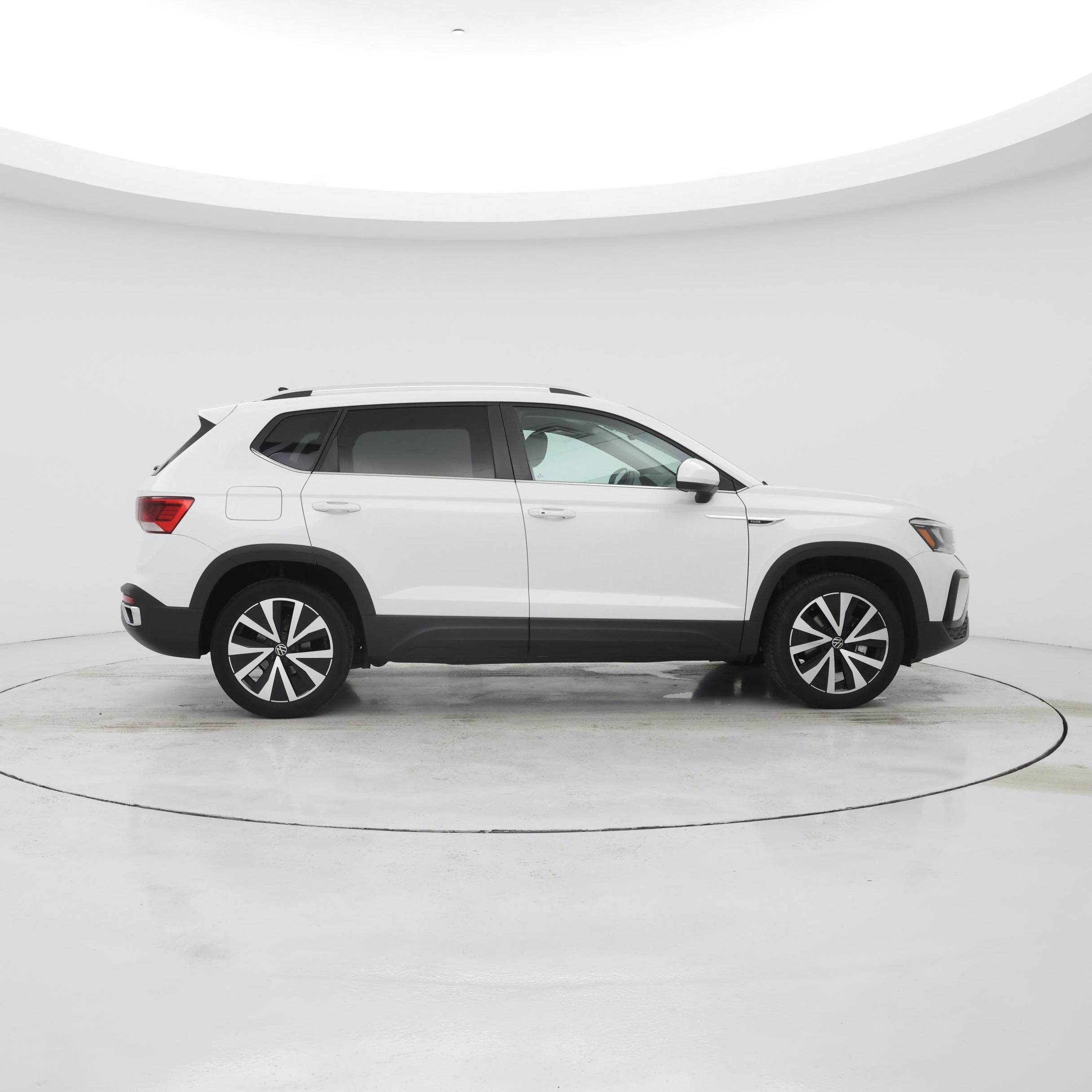 Thumbnail: 2024 Volkswagen Taos - 7