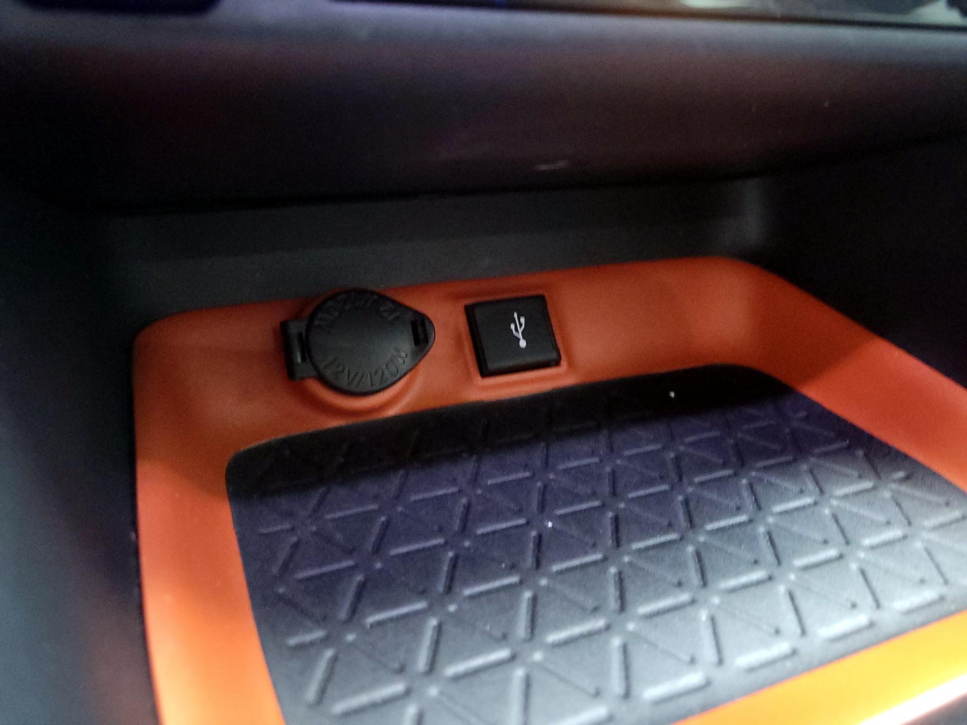 Thumbnail: 2022 Toyota RAV4 - 18