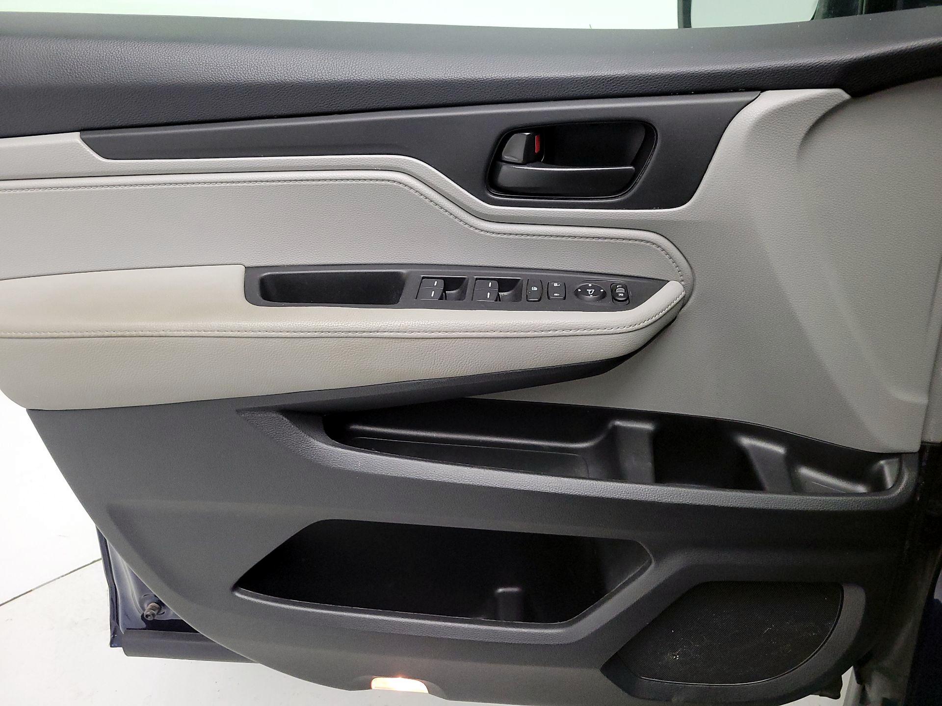 Thumbnail: 2021 Honda Odyssey - 12