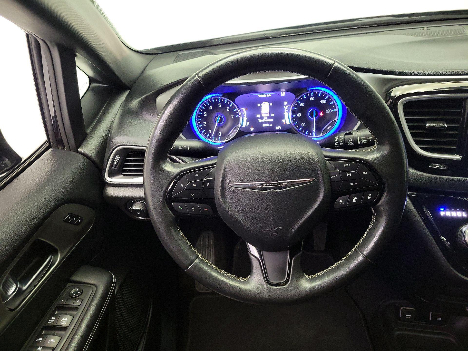 Thumbnail: 2020 Chrysler Pacifica - 10