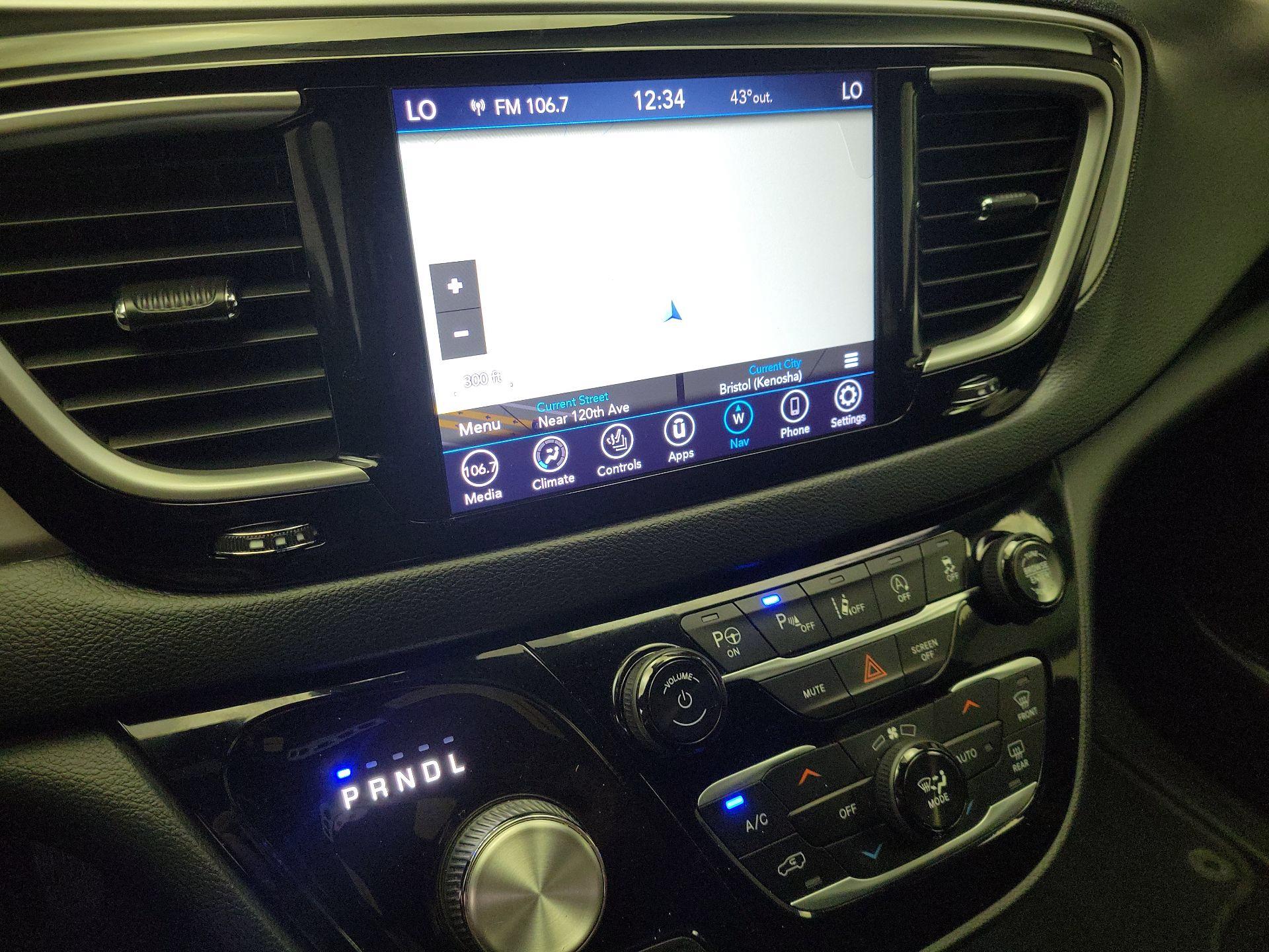 Thumbnail: 2020 Chrysler Pacifica - 14